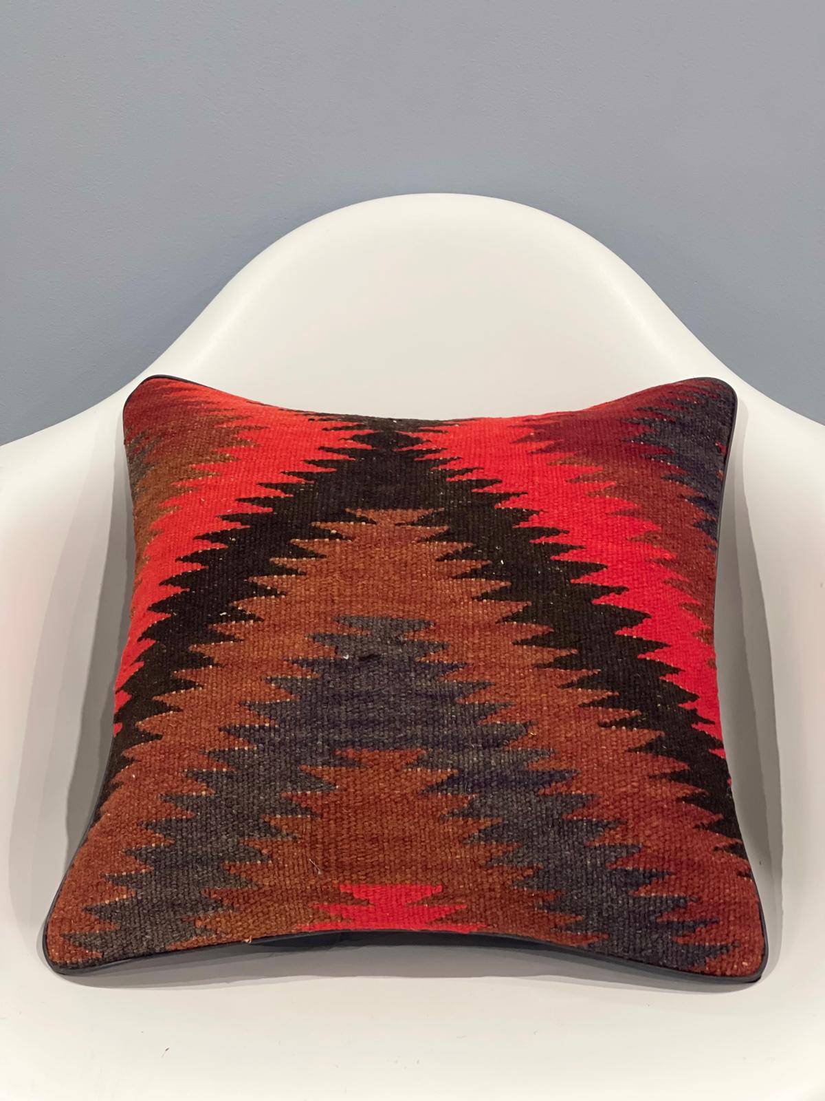 Traditional Cushion Cover 40cm X 40cm AF#605