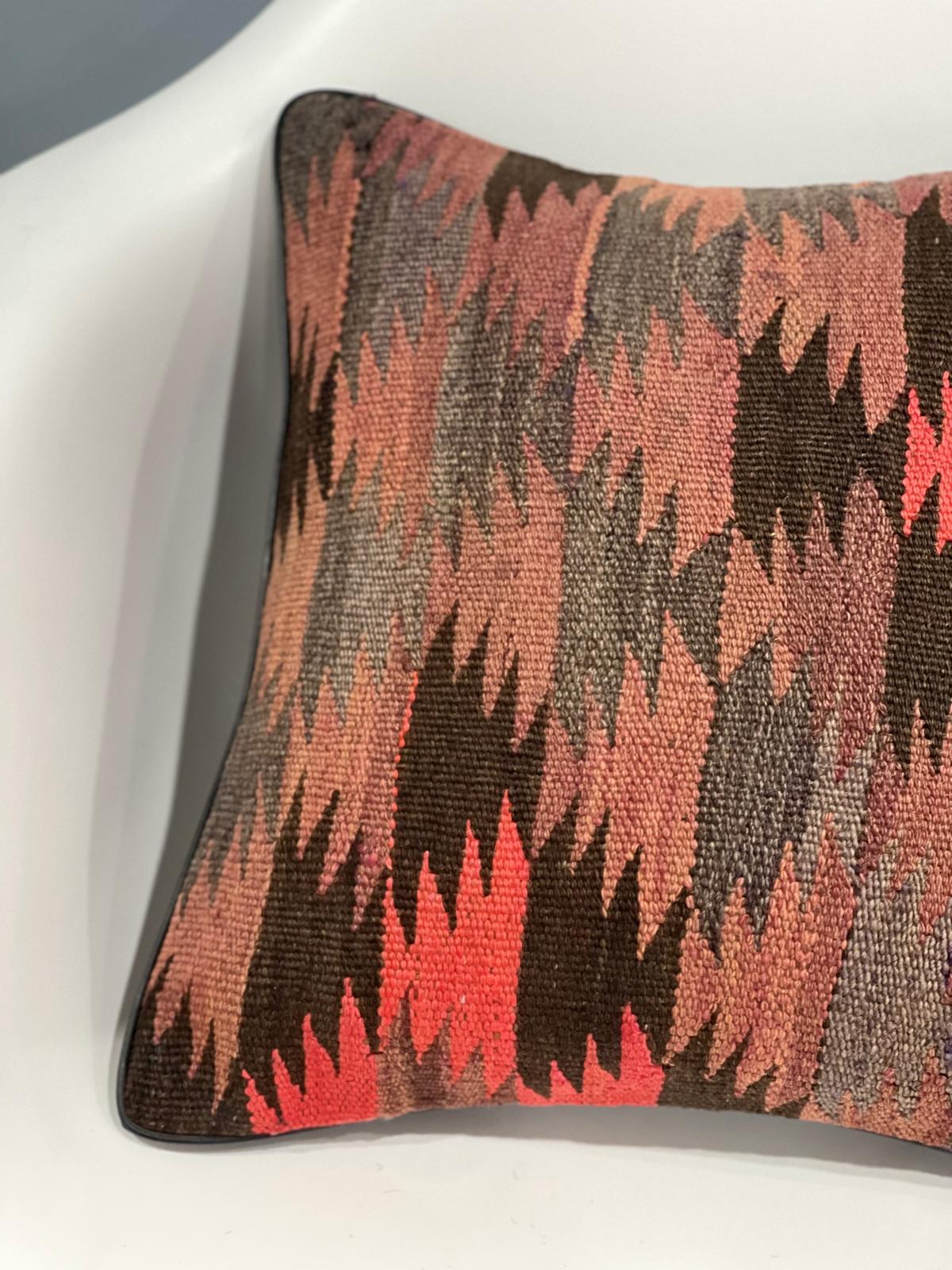 Traditional Cushion Cover 45cm X 45cm AF#606