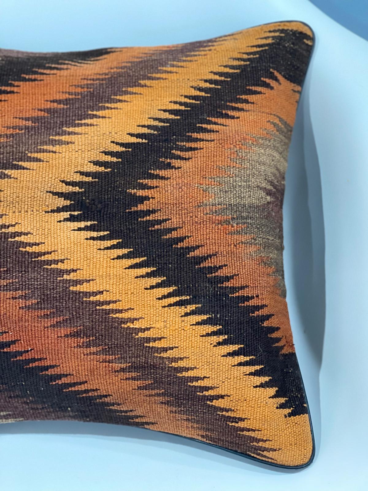 Traditional Cushion Cover 45cm X 45cm AF#607