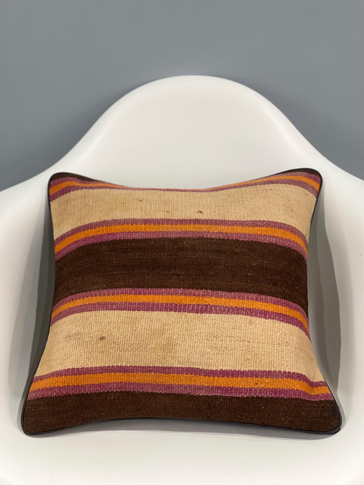Traditional Cushion Cover 40cm X 40cm AF#615