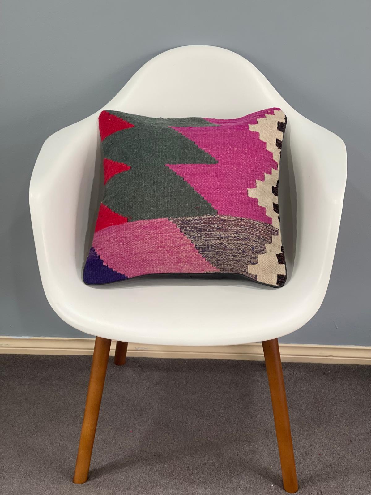 Traditional Cushion Cover 45cm X 45cm AF#619