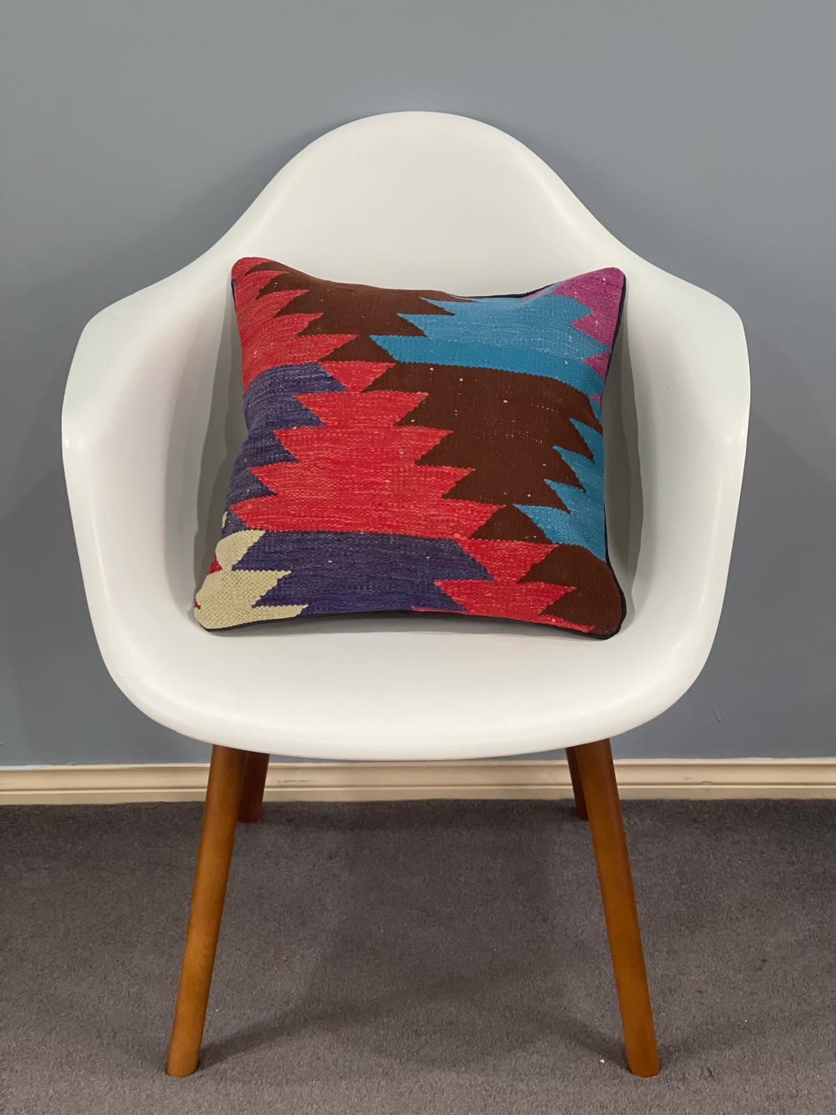Traditional Cushion Cover 40cm X 40cm AF#623