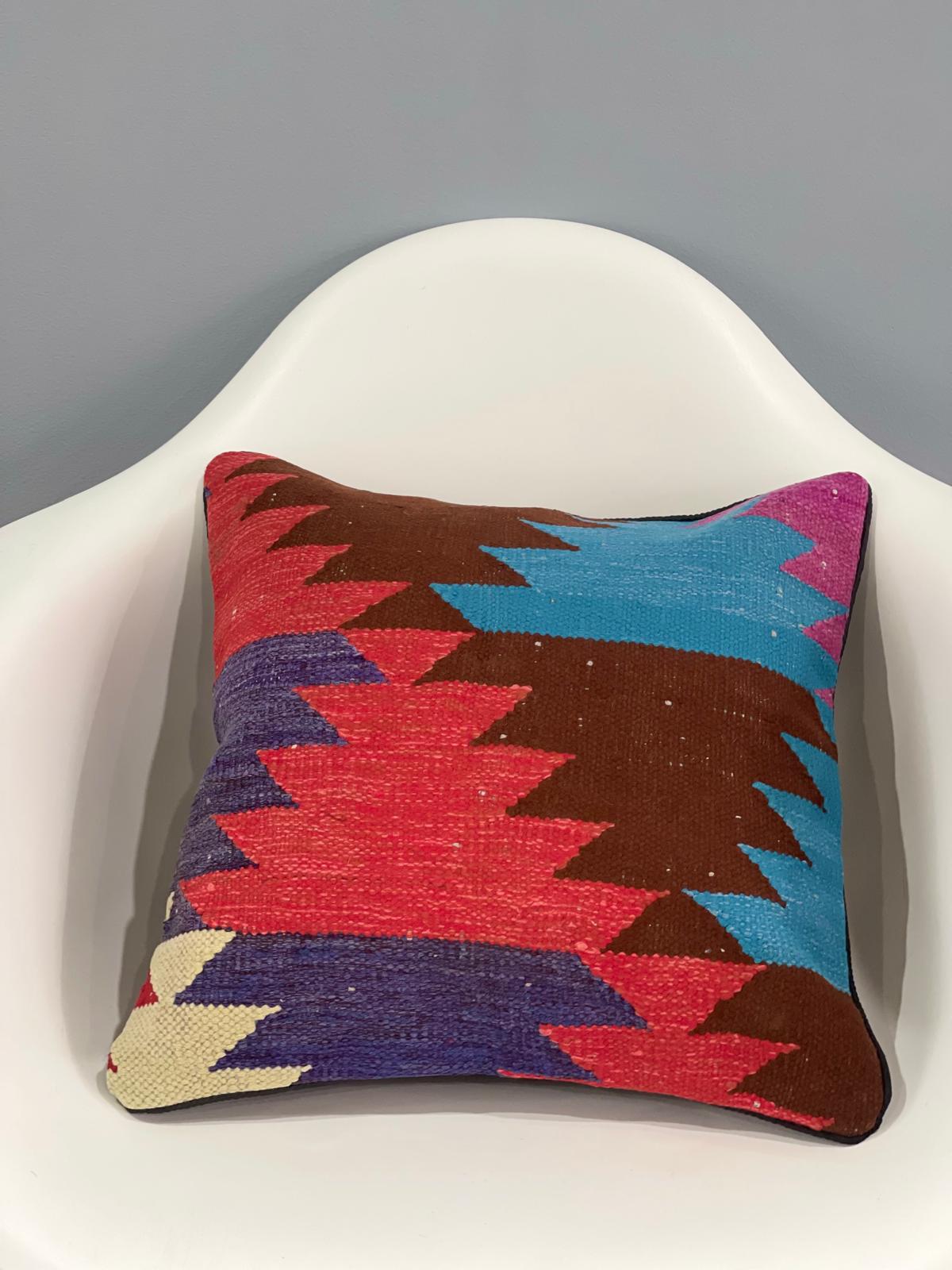 Traditional Cushion Cover 40cm X 40cm AF#623