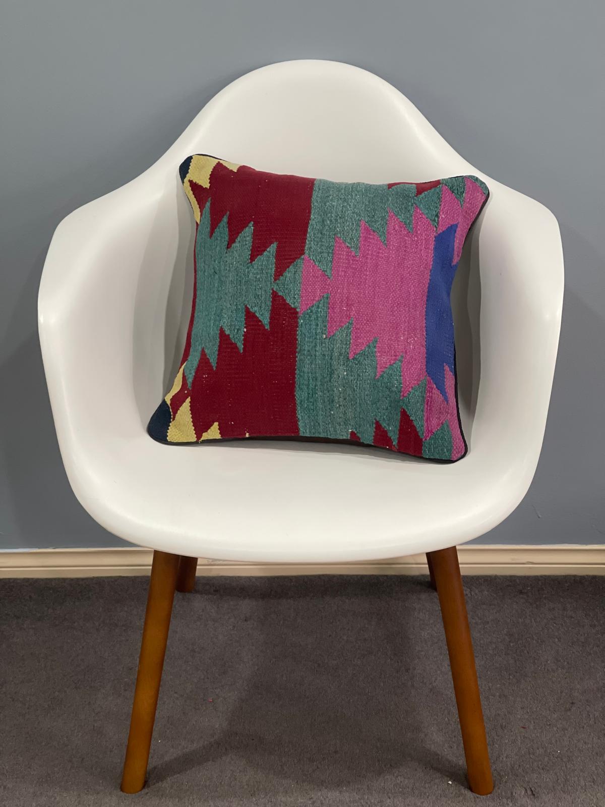 Traditional Cushion Cover 40cm X 40cm AF#625