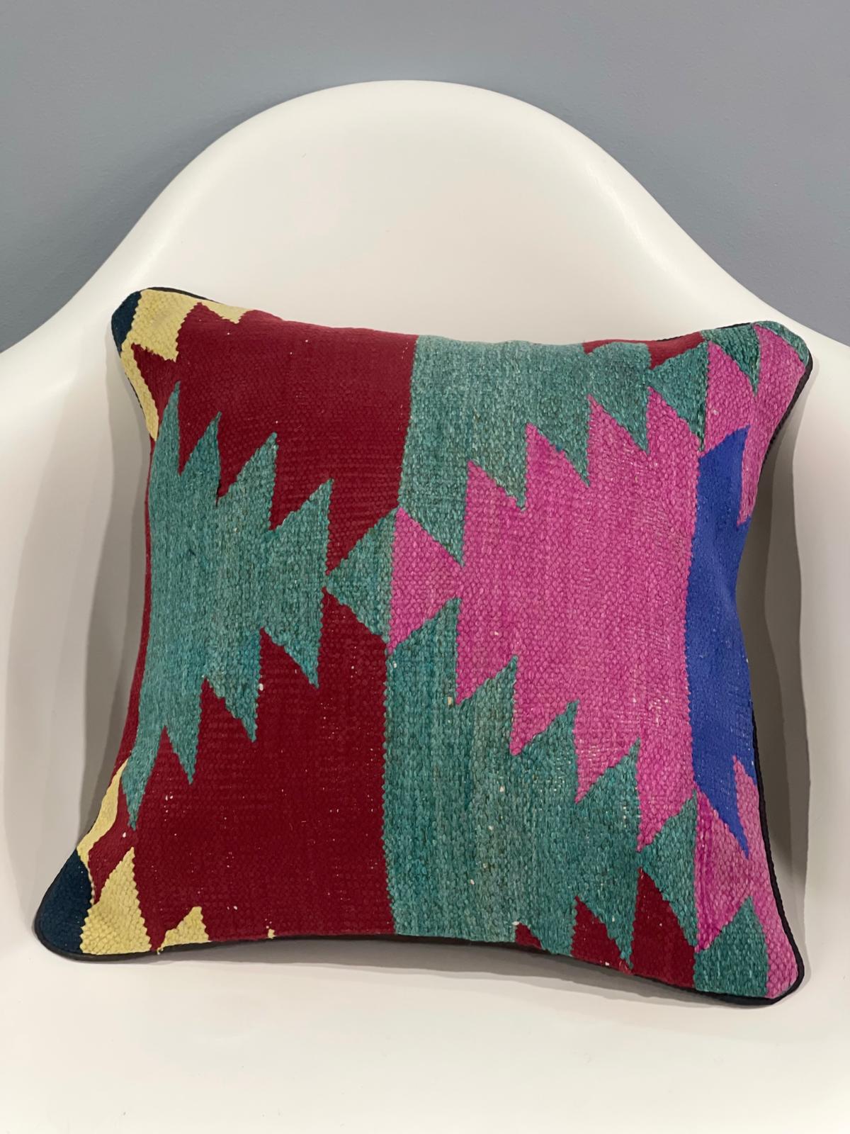 Traditional Cushion Cover 40cm X 40cm AF#625
