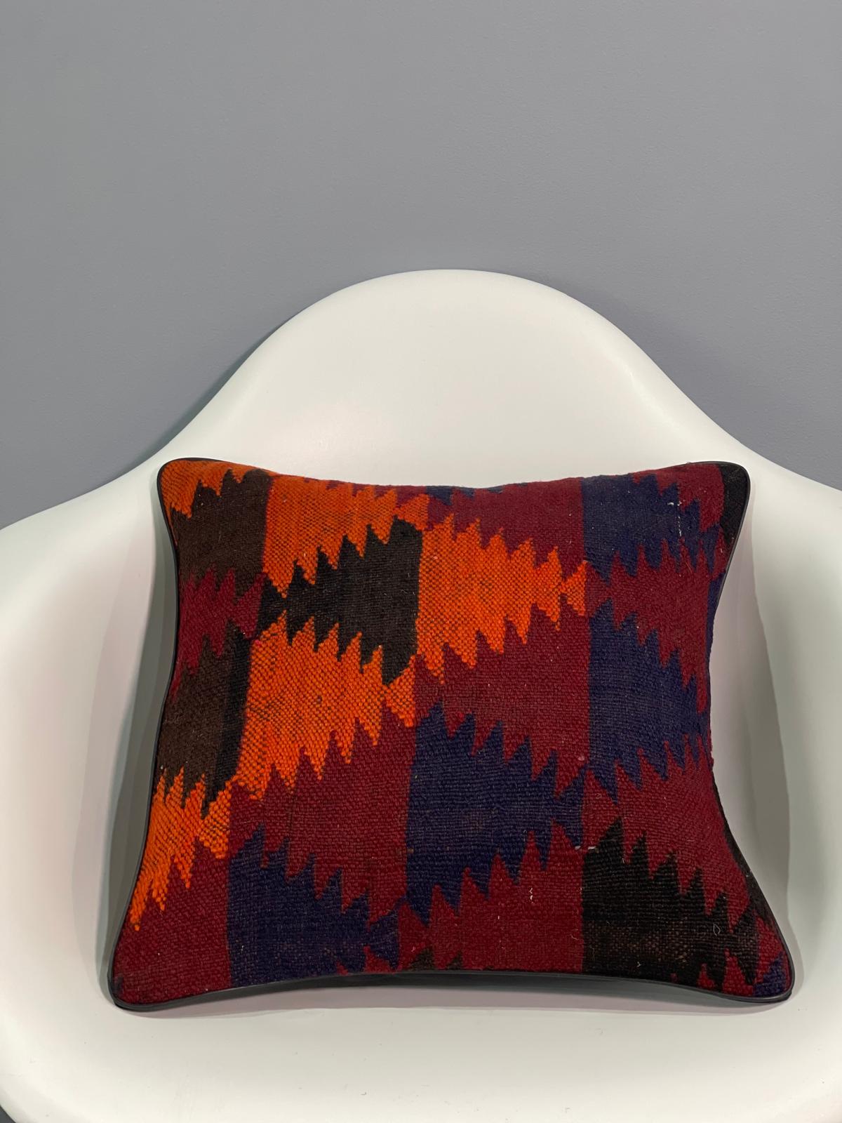 Traditional Design Cushion Cover 40 CM x 40 CM AF#438