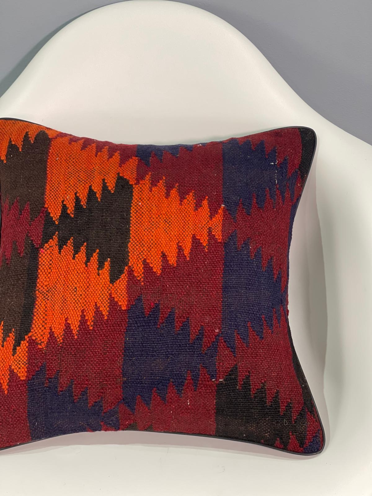 Traditional Design Cushion Cover 40 CM x 40 CM AF#438