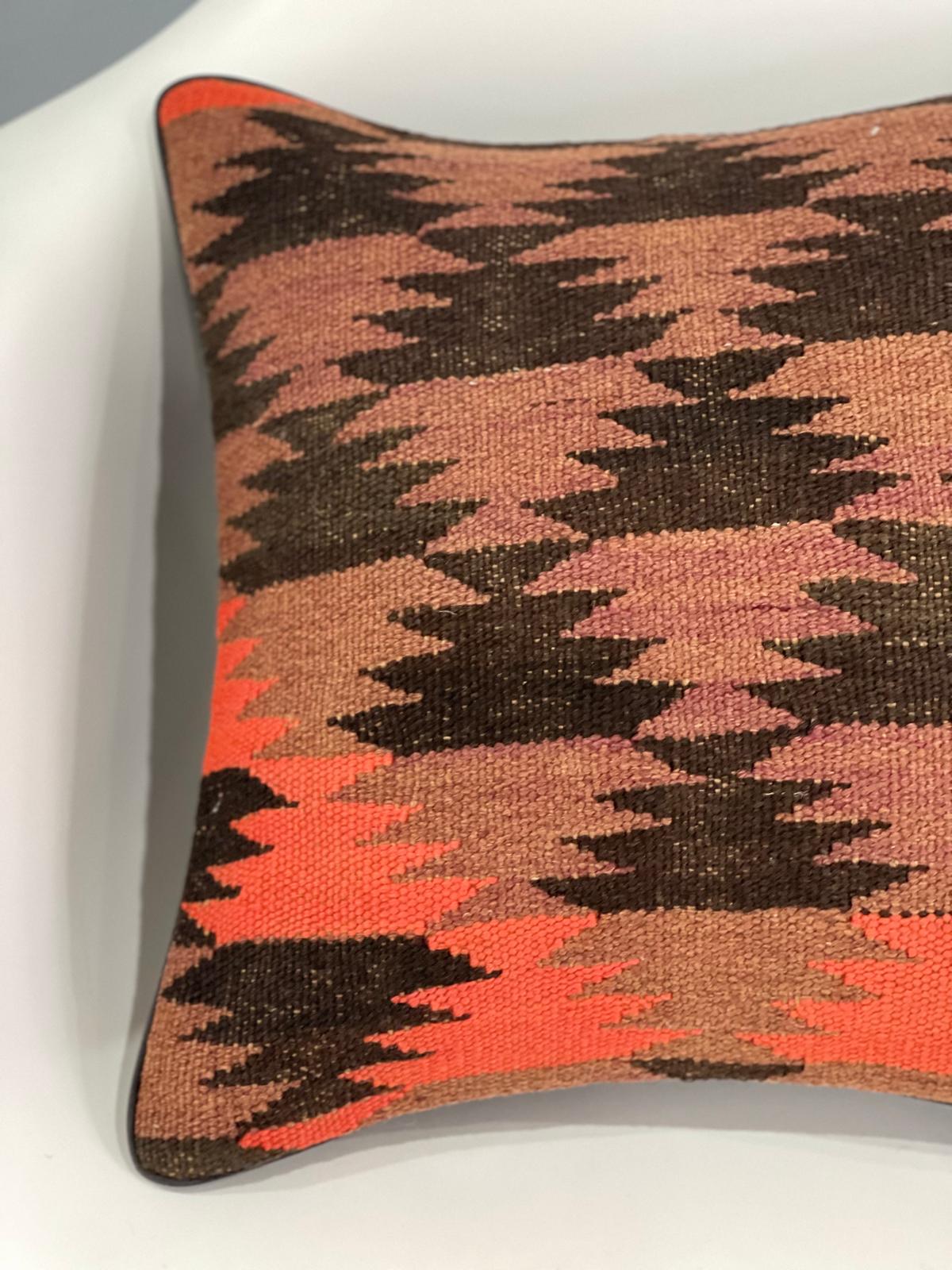 Traditional Cushion Cover 40cm X 40cm AF#628