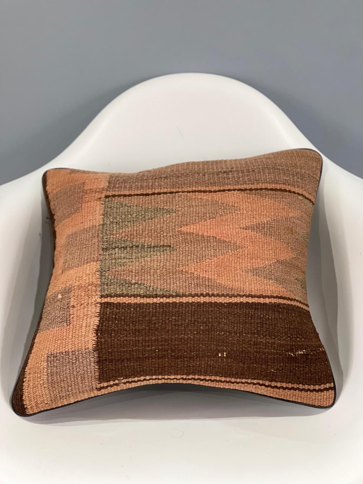 Traditional Cushion Cover 40cm X 40cm AF#632