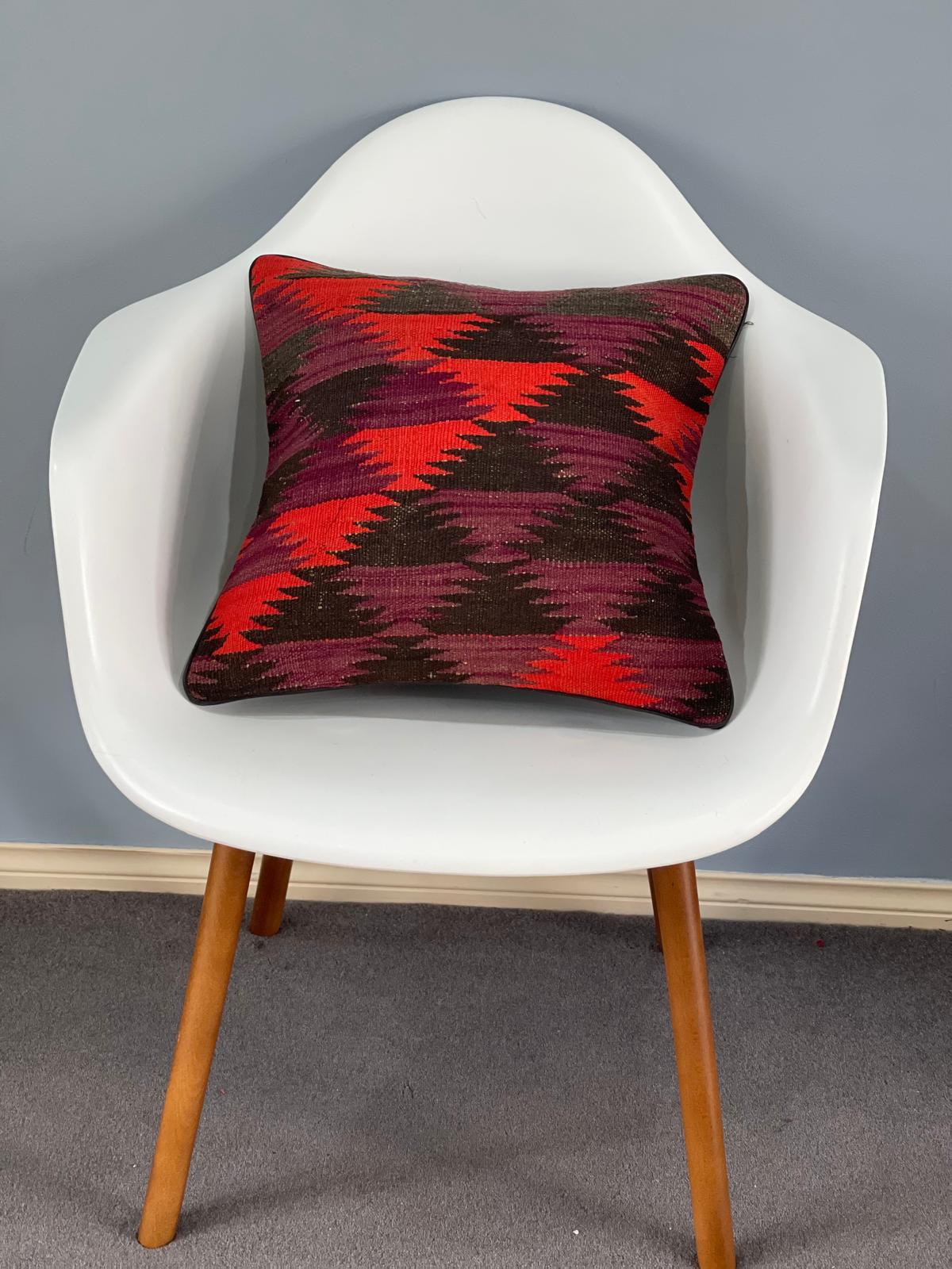 Traditional Cushion Cover 40cm X 40cm AF#636