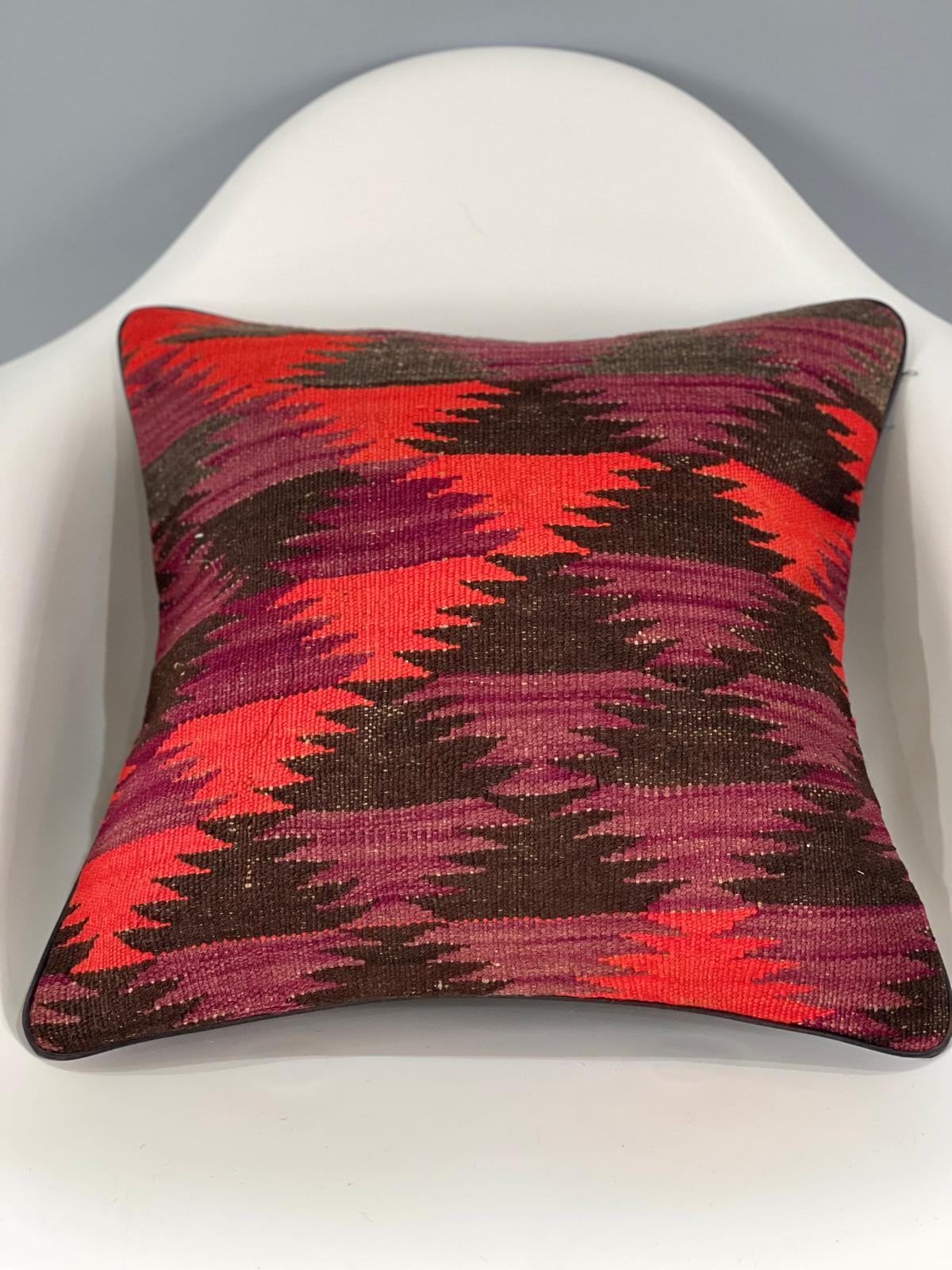 Traditional Cushion Cover 40cm X 40cm AF#636