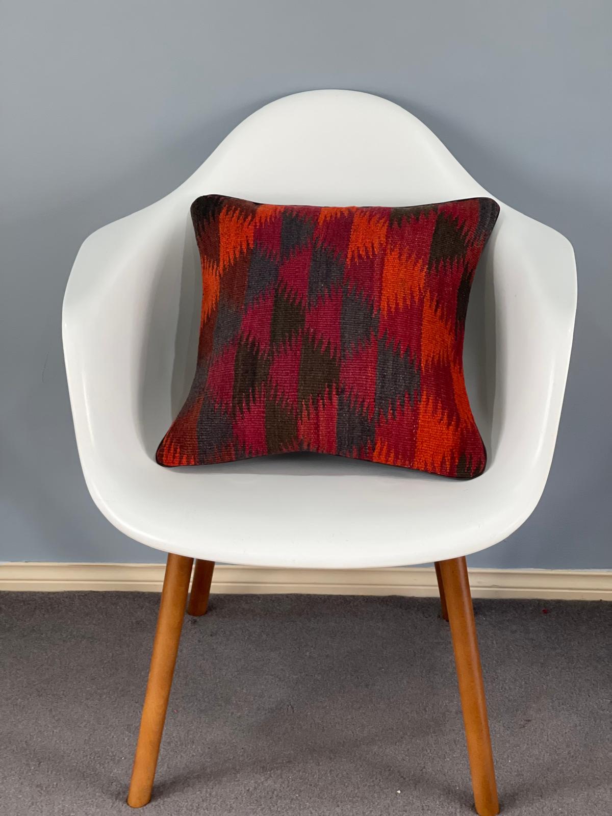 Traditional Cushion Cover 40cm X 40cm AF#637