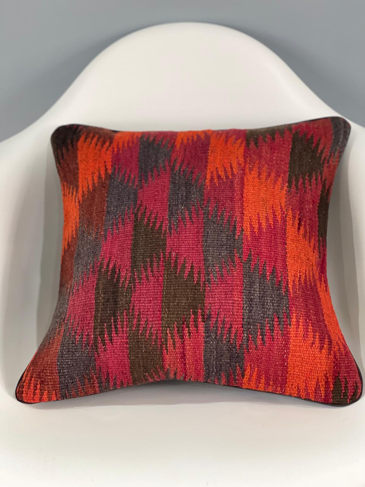 Traditional Cushion Cover 40cm X 40cm AF#637