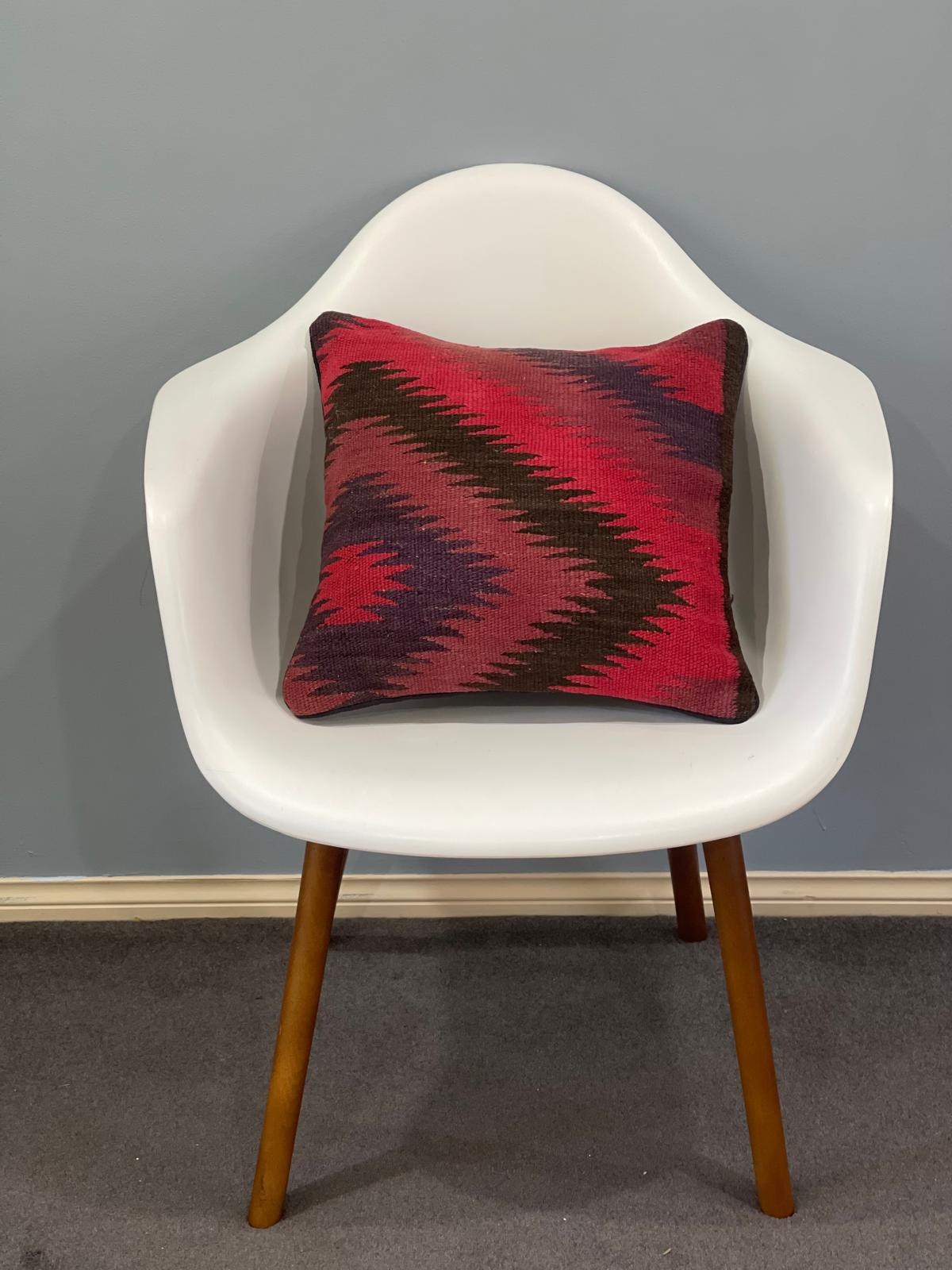 Traditional Cushion Cover 45cm X 45cm AF#641