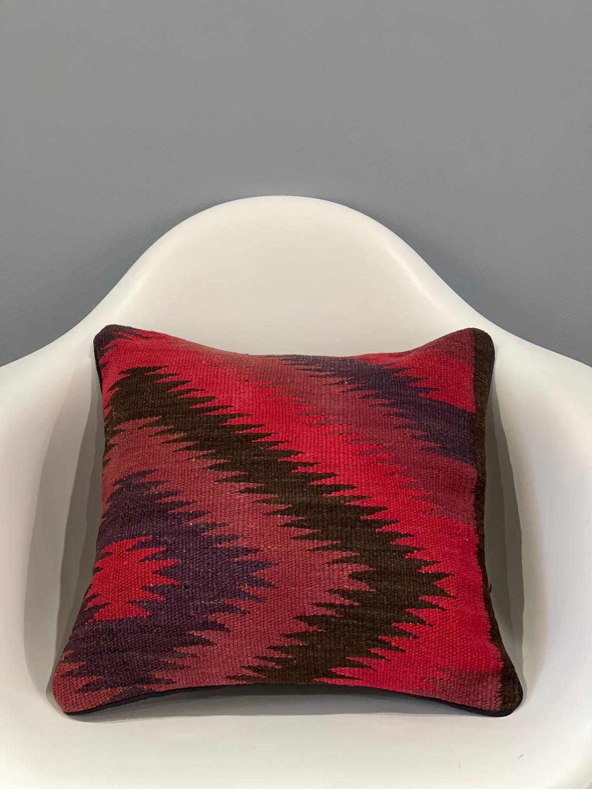 Traditional Cushion Cover 45cm X 45cm AF#641