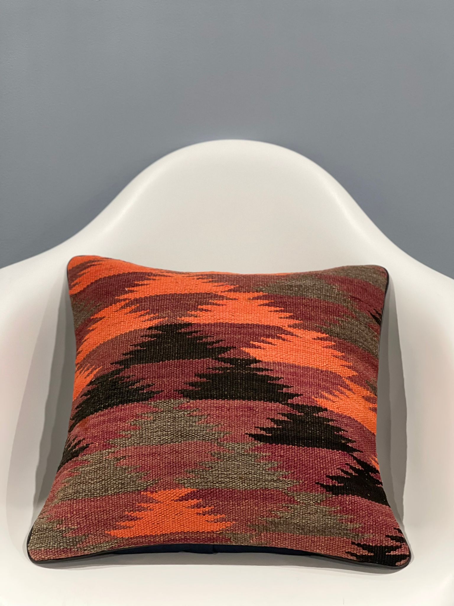 Traditional Cushion Cover 40cm X 40cm AF#648