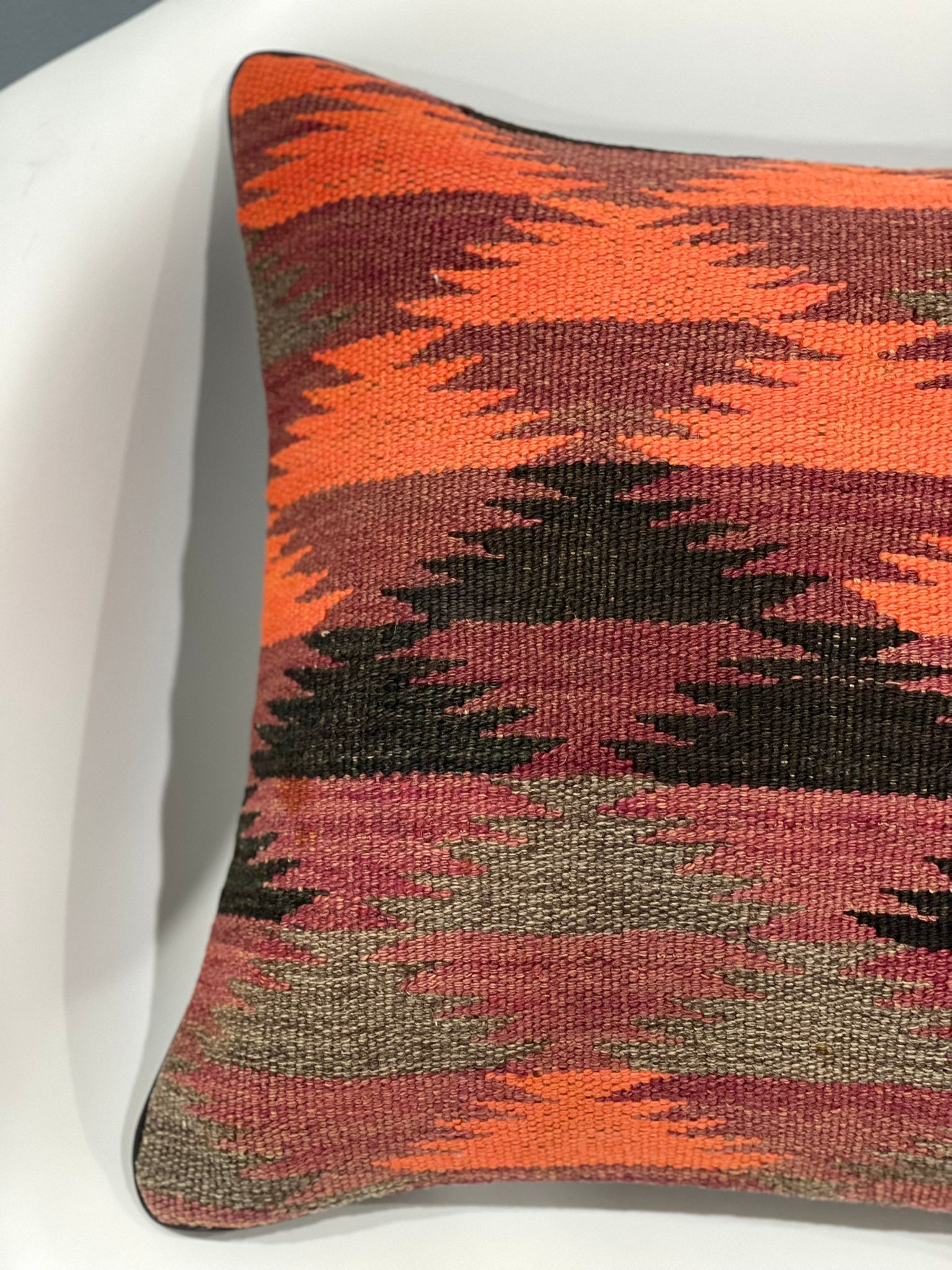 Traditional Cushion Cover 40cm X 40cm AF#648