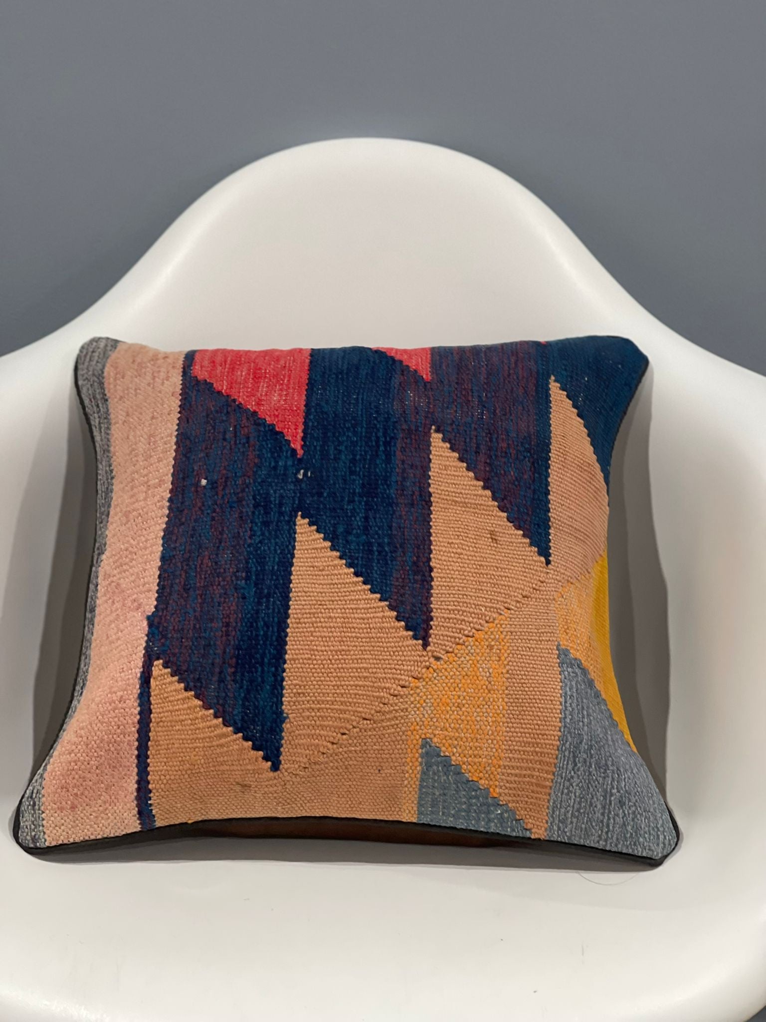 Traditional Cushion Cover 40cm X 40cm AF#649