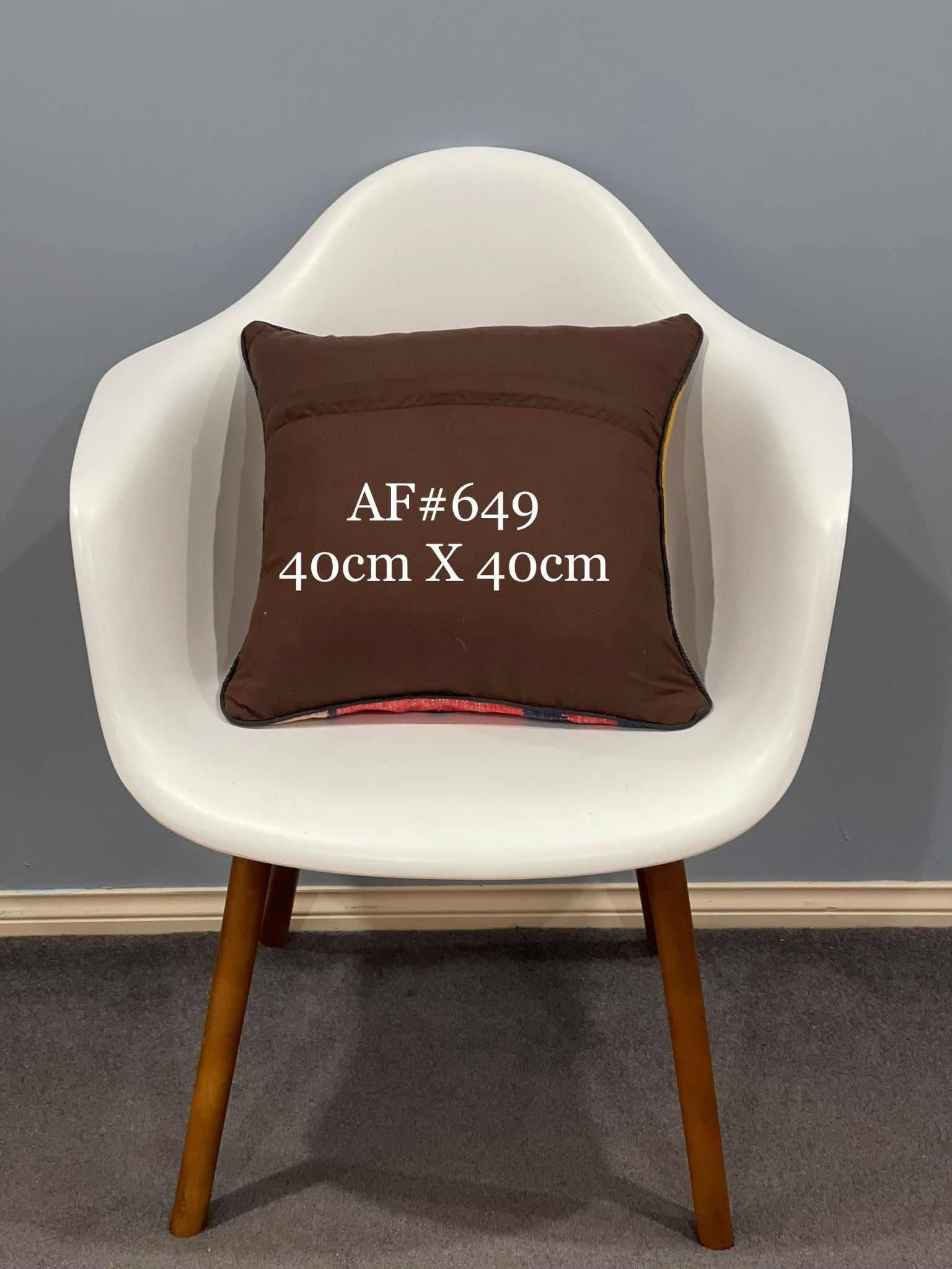 Traditional Cushion Cover 40cm X 40cm AF#649
