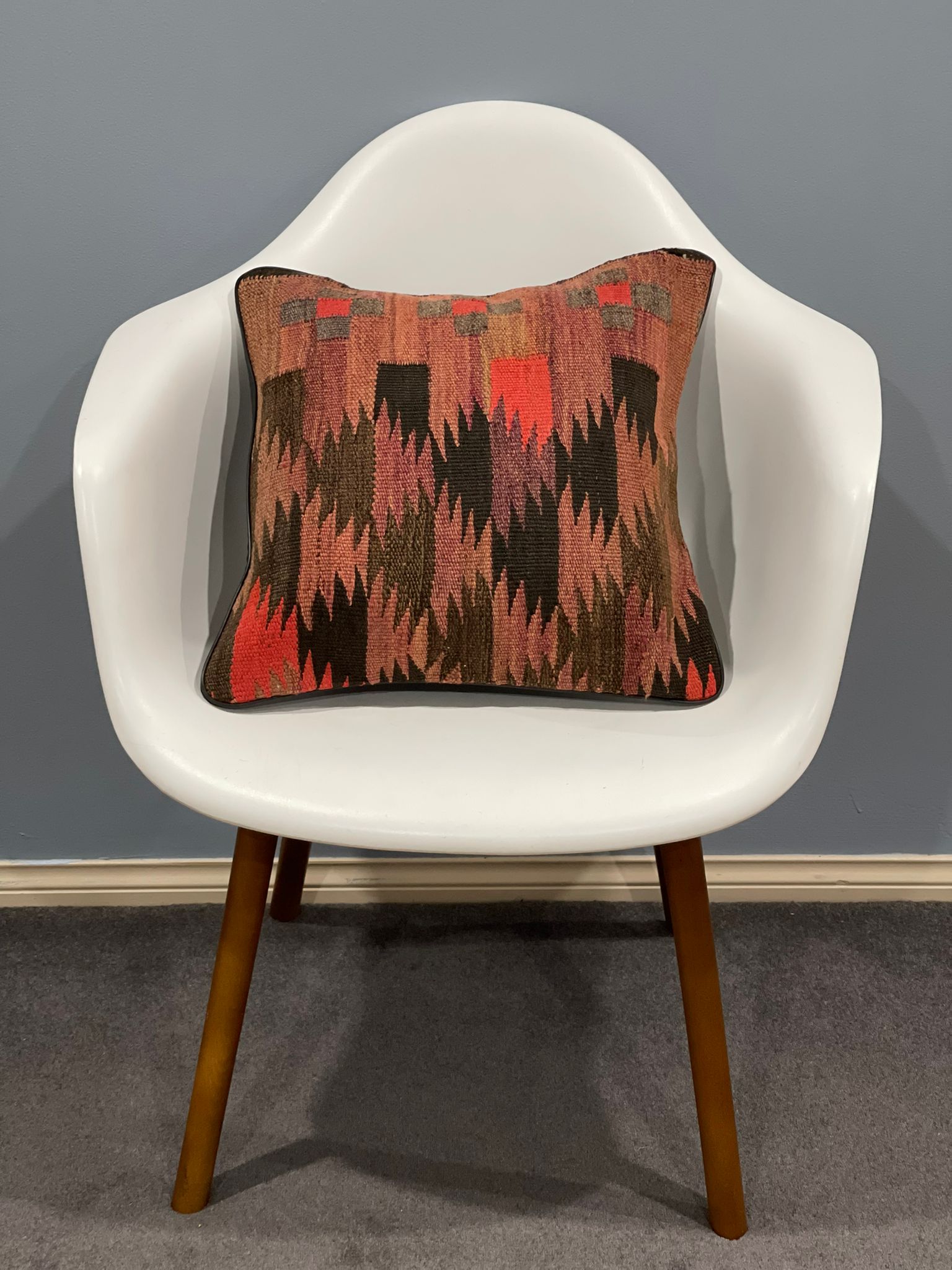 Traditional Cushion Cover 40cm X 40cm AF#654
