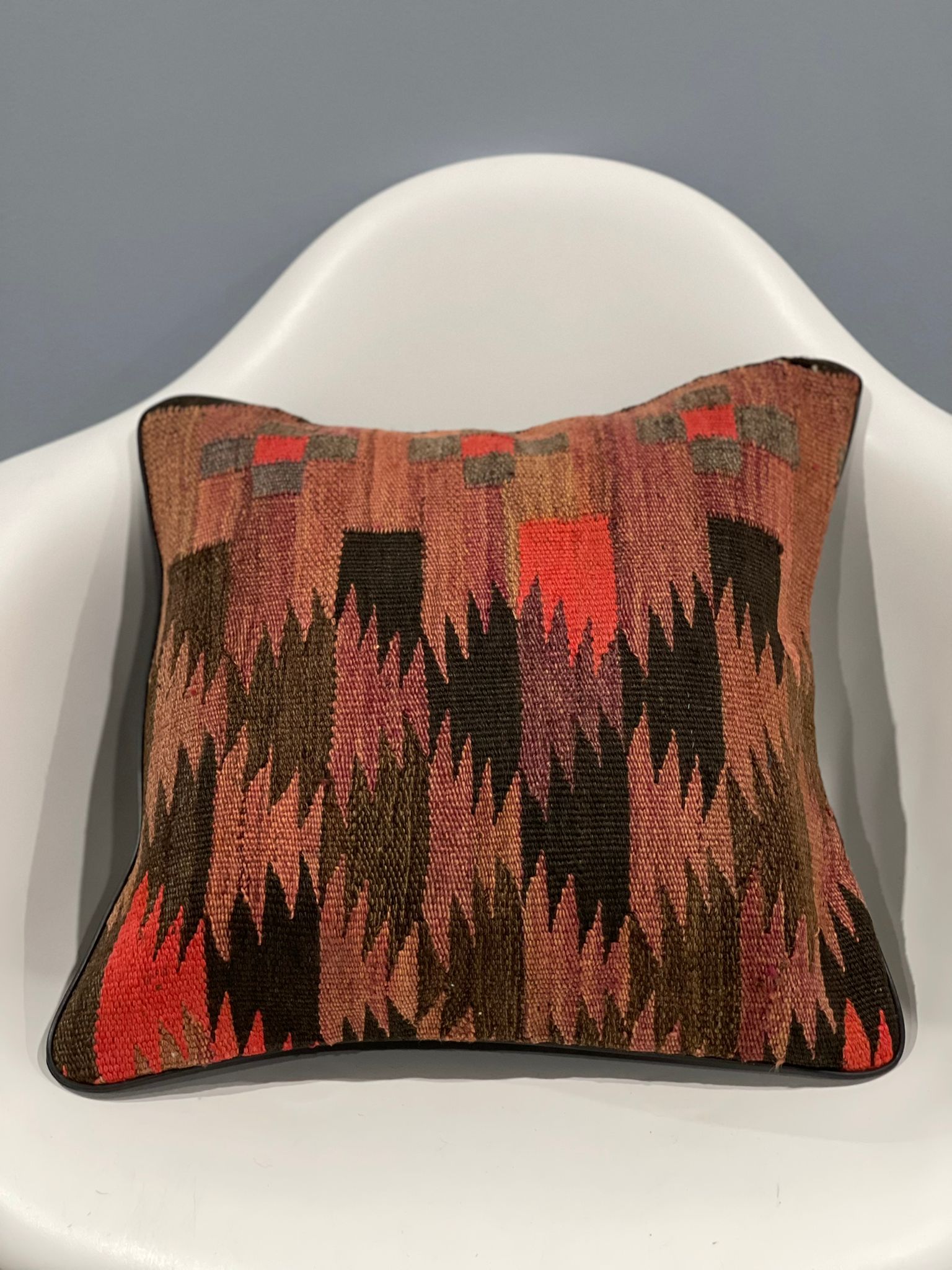 Traditional Cushion Cover 40cm X 40cm AF#654