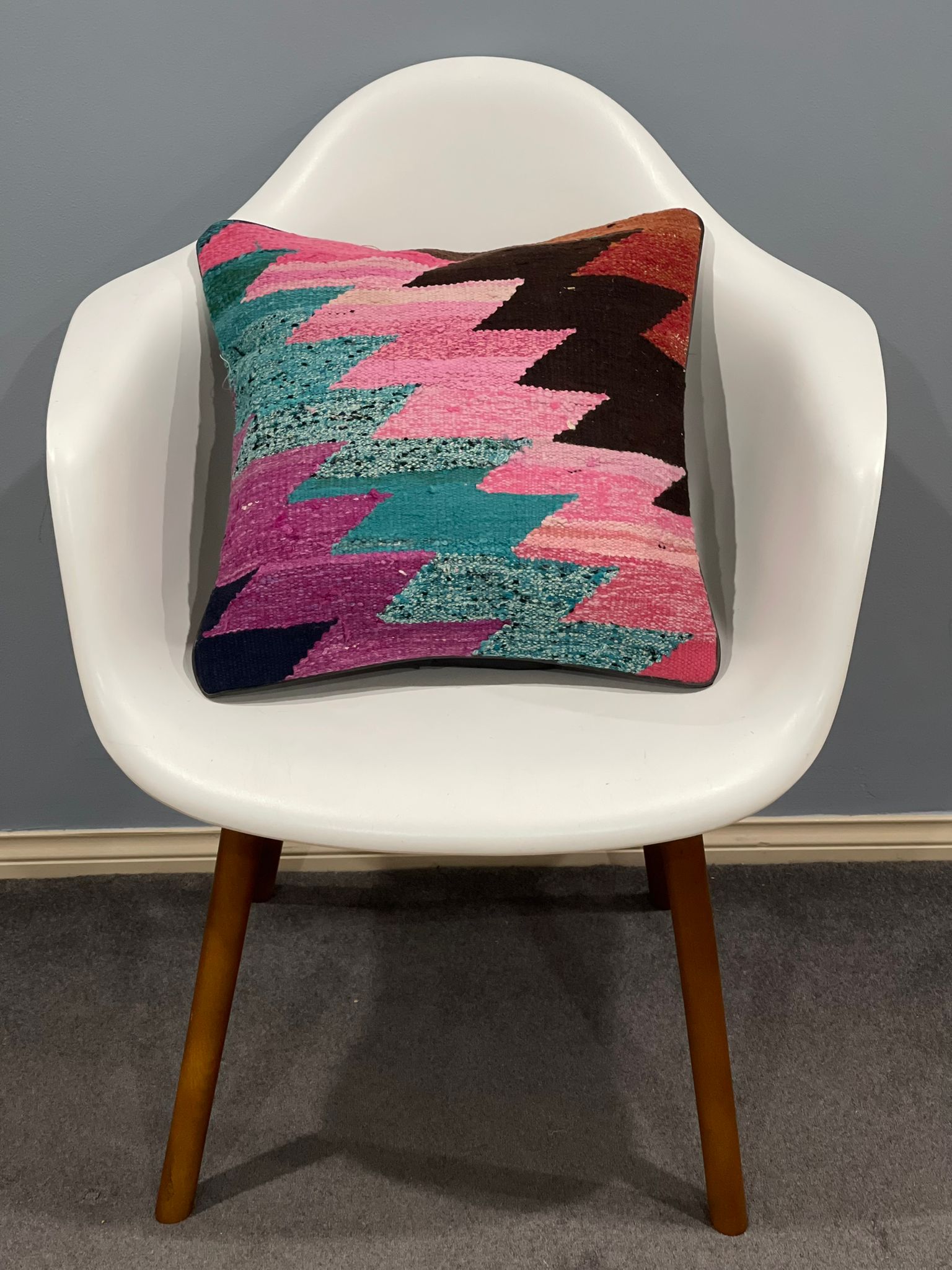 Traditional Cushion Cover 40cm X 40cm AF#657