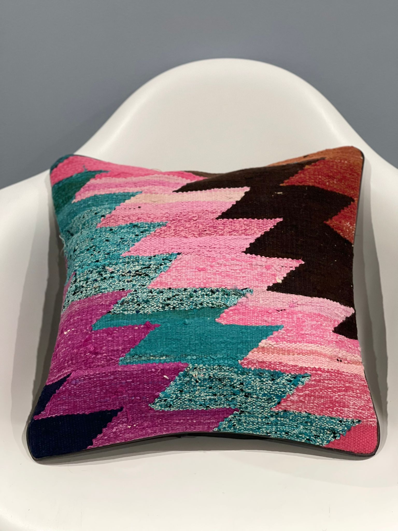 Traditional Cushion Cover 40cm X 40cm AF#657