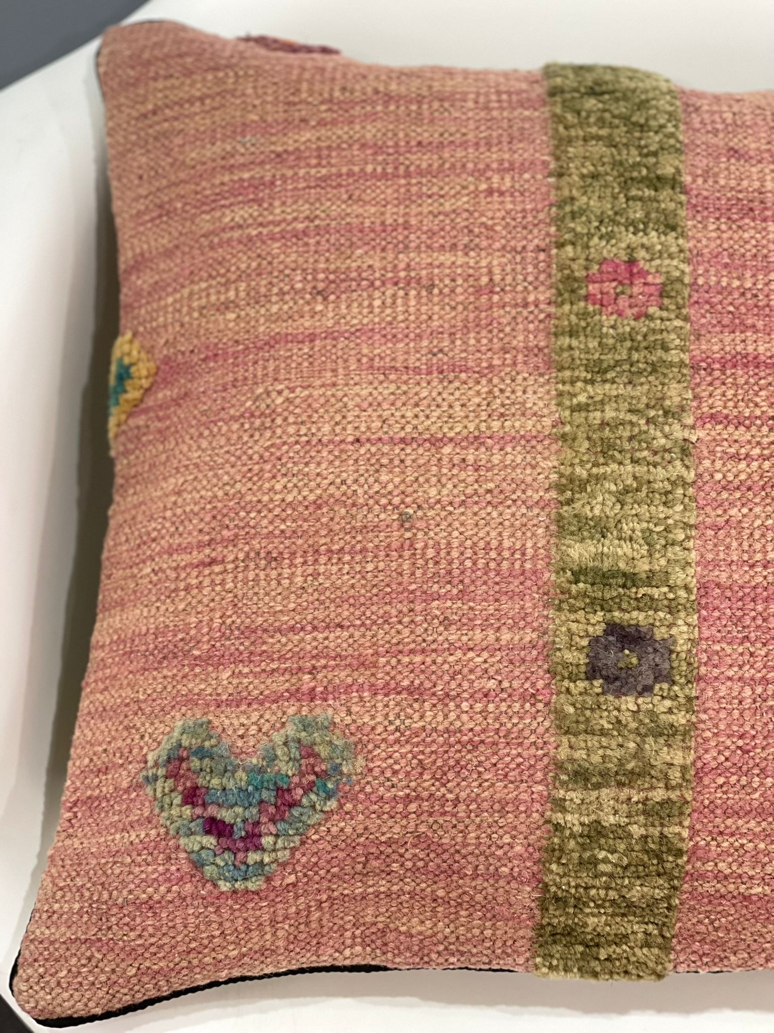 Modern Design Cushion Cover 50 CM x 50 CM AF#658