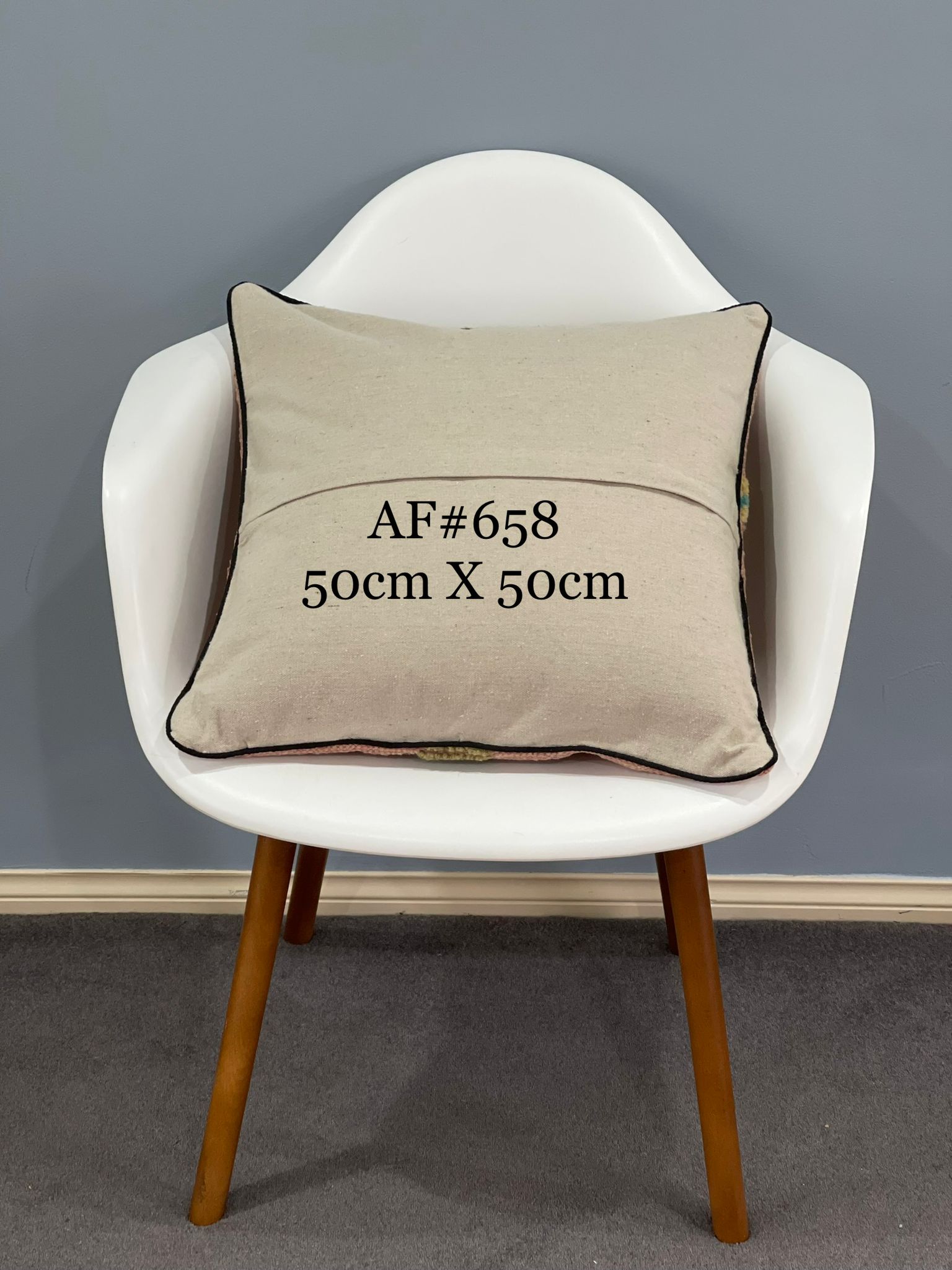 Modern Design Cushion Cover 50 CM x 50 CM AF#658