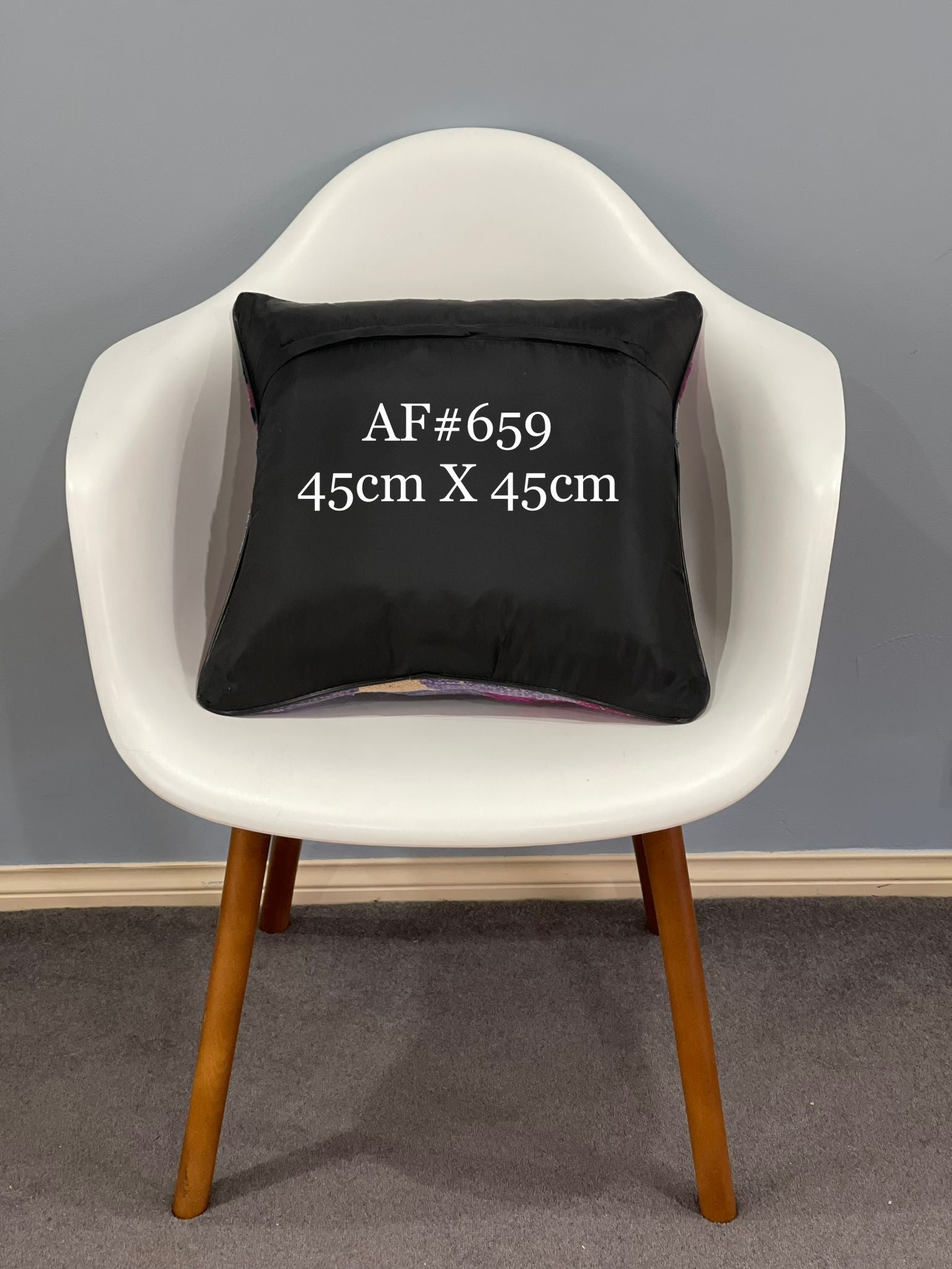 Traditional Cushion Cover 45cm X 45cm AF#659