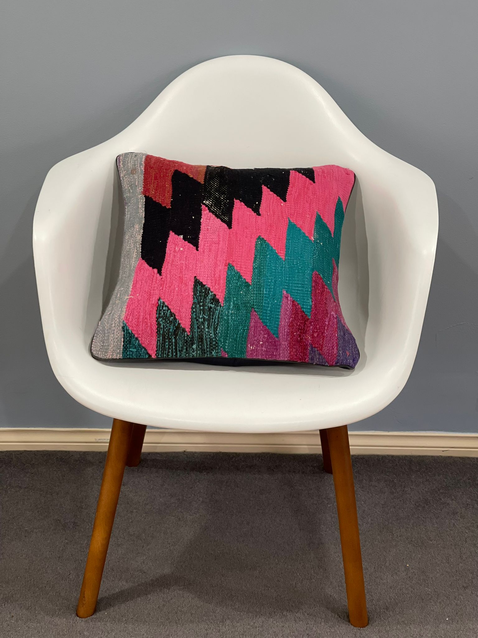 Traditional Cushion Cover 45cm X 45cm AF#660