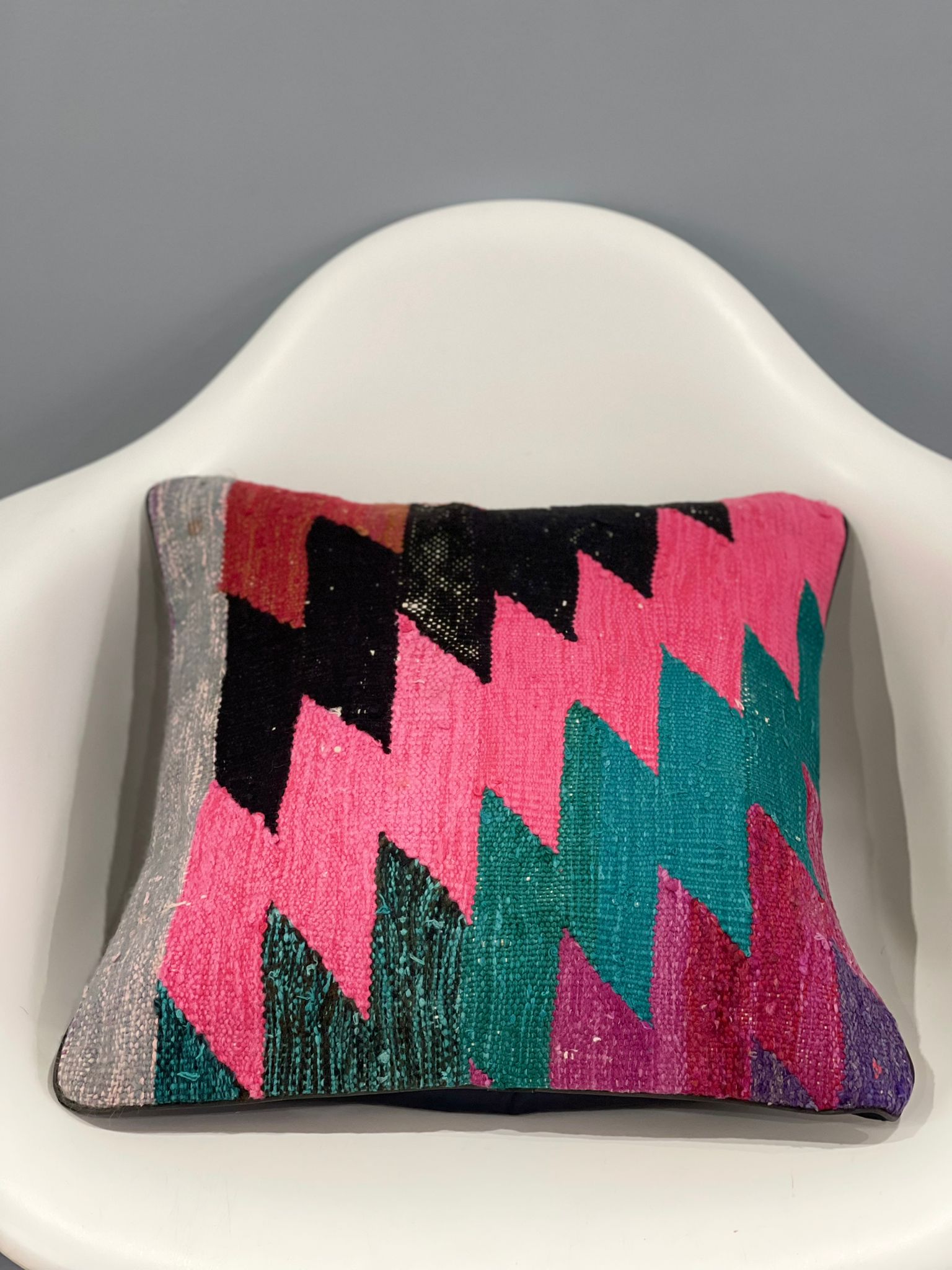 Traditional Cushion Cover 45cm X 45cm AF#660