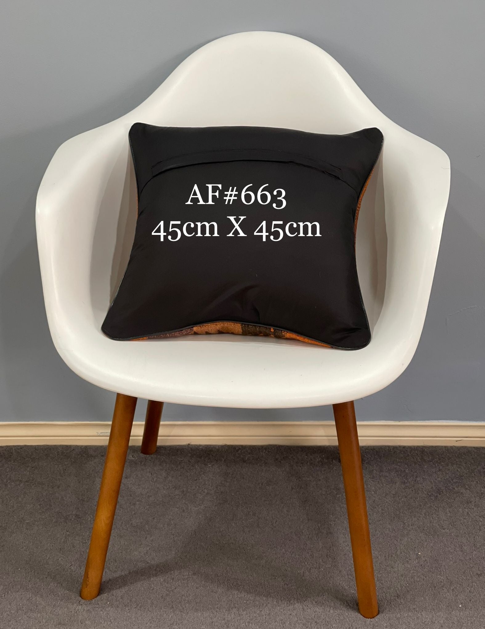 Traditional Cushion Cover 45cm X 45cm AF#663