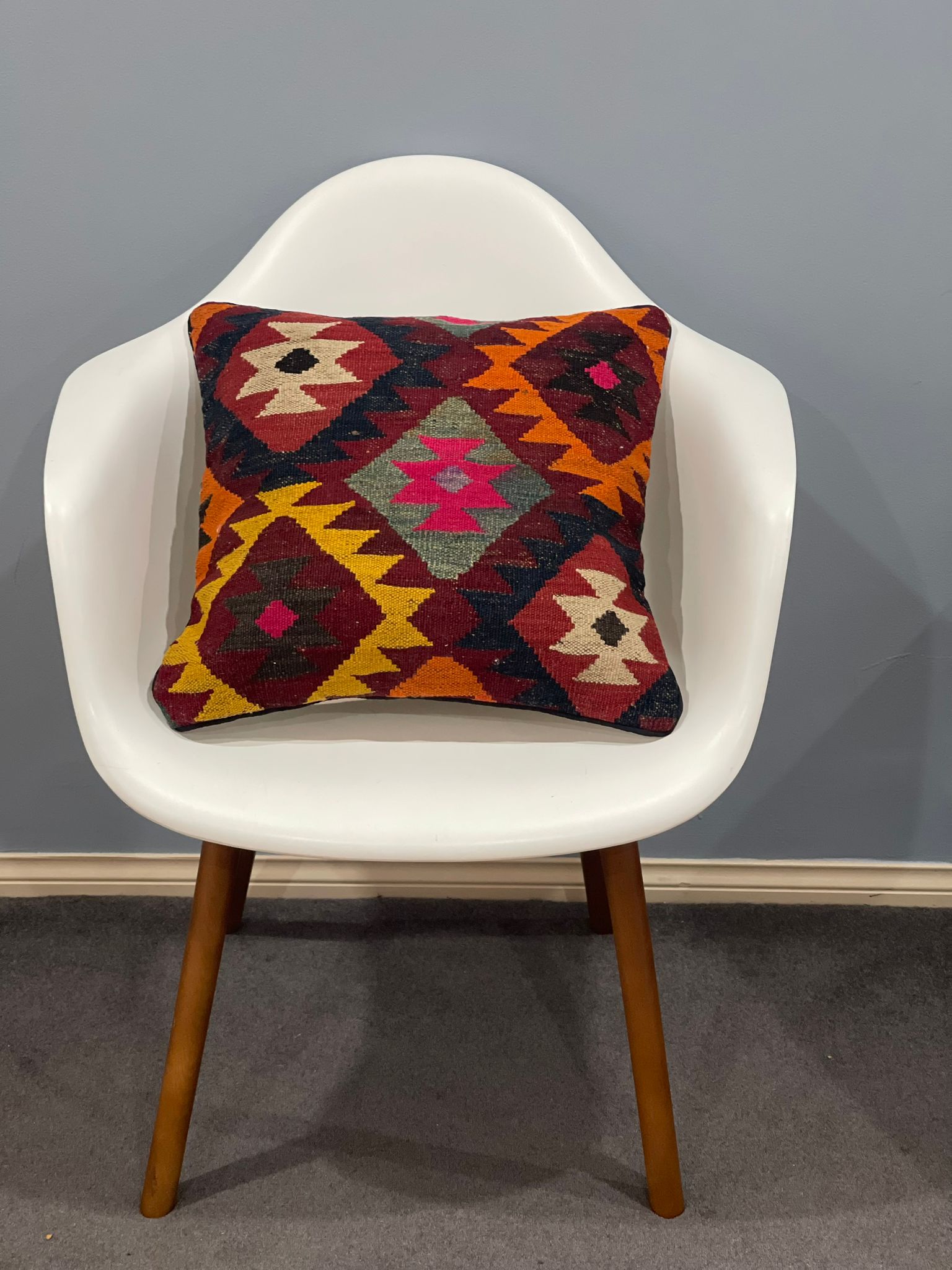 Traditional Cushion Cover 45cm X 45cm AF#667