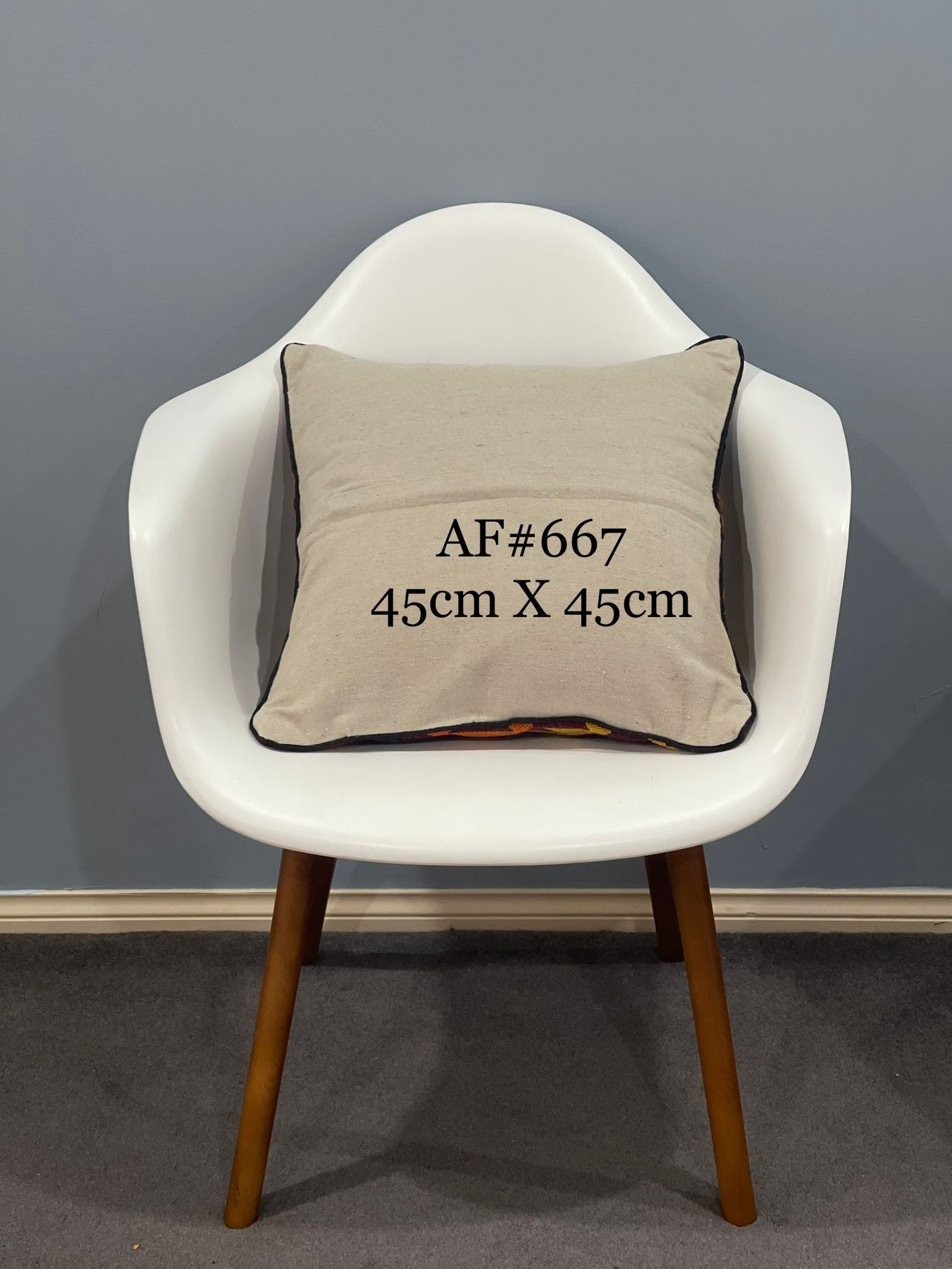 Traditional Cushion Cover 45cm X 45cm AF#667