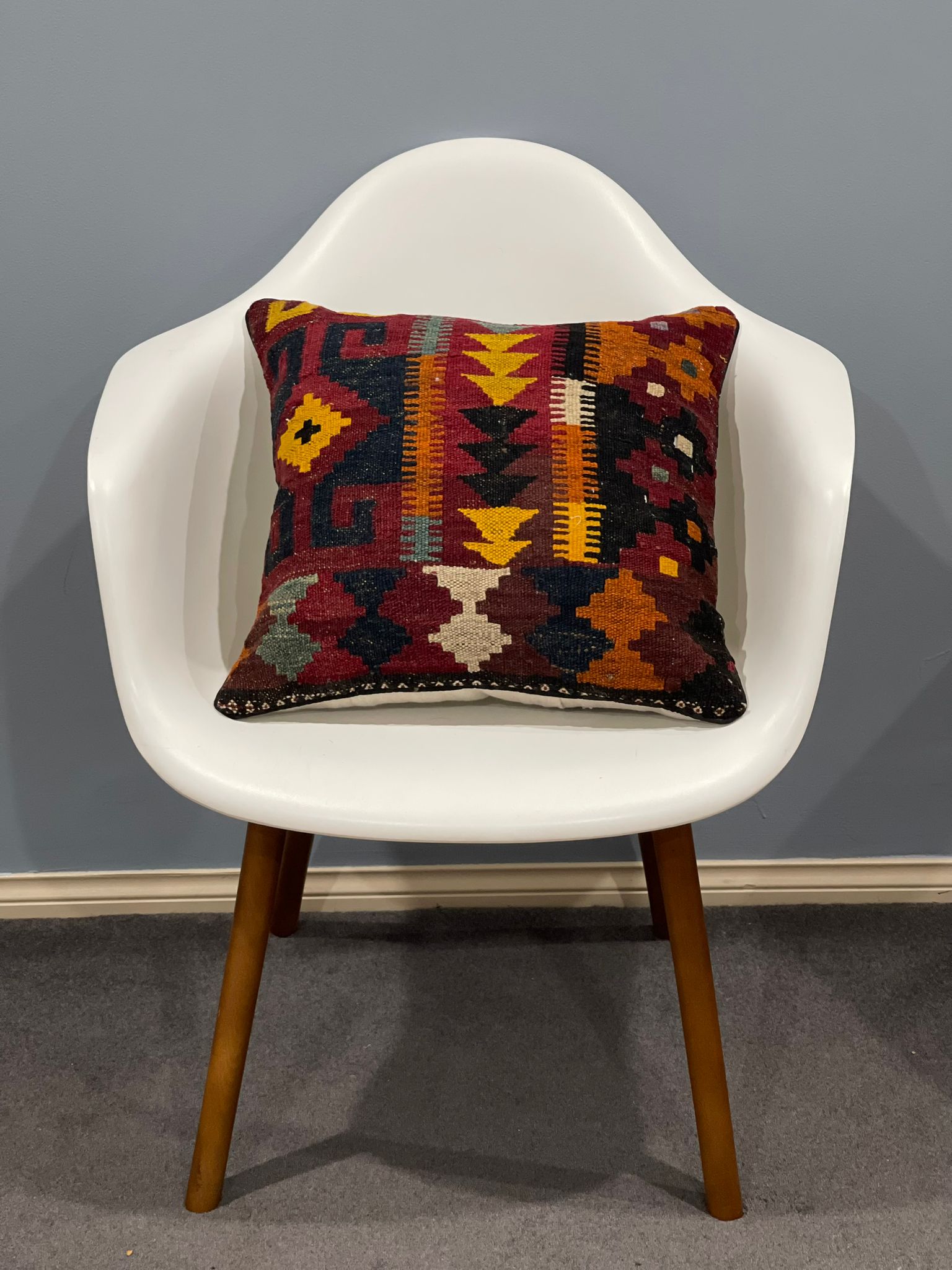 Traditional Cushion Cover 45cm X 45cm AF#668