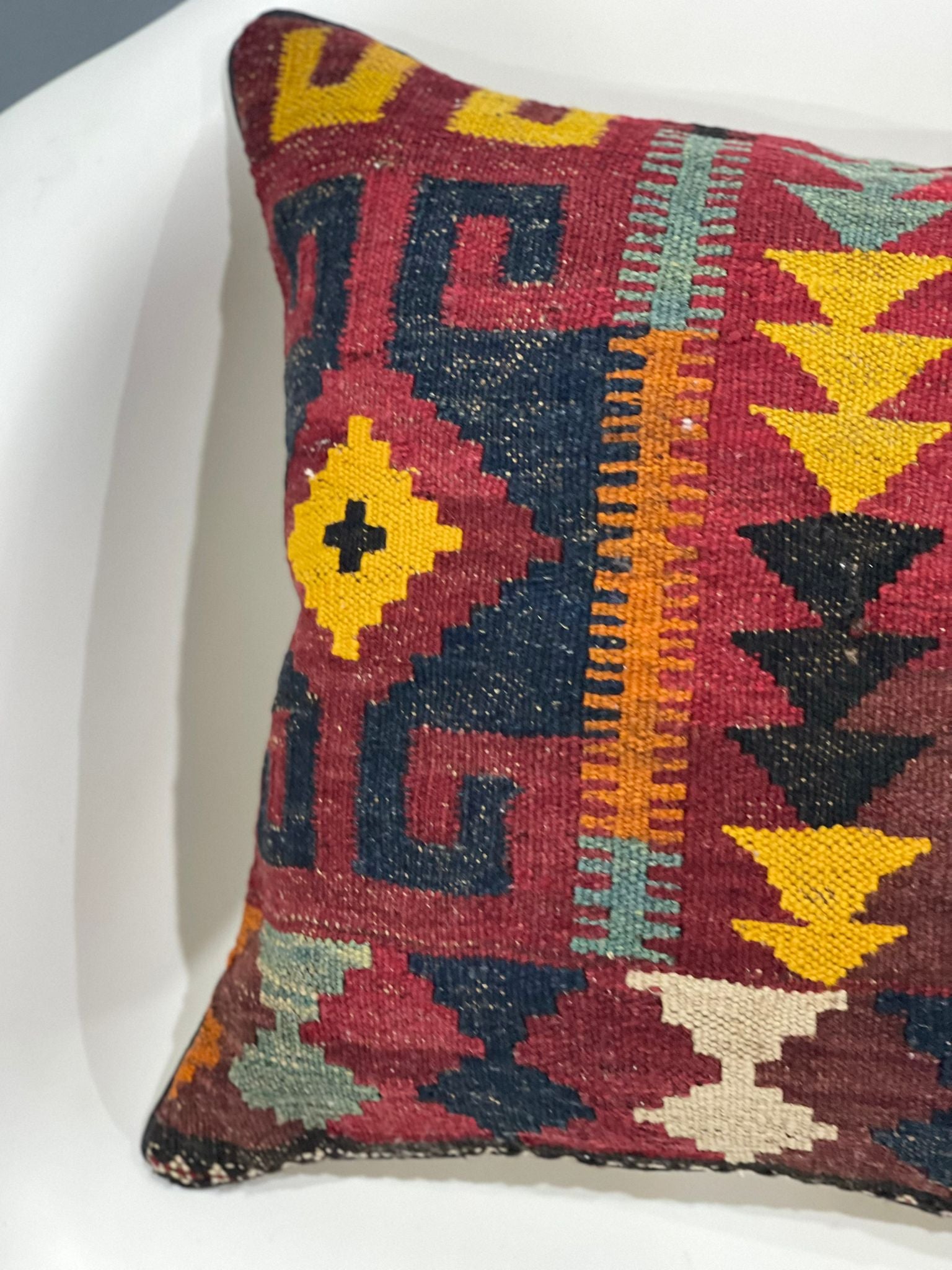 Traditional Cushion Cover 45cm X 45cm AF#668