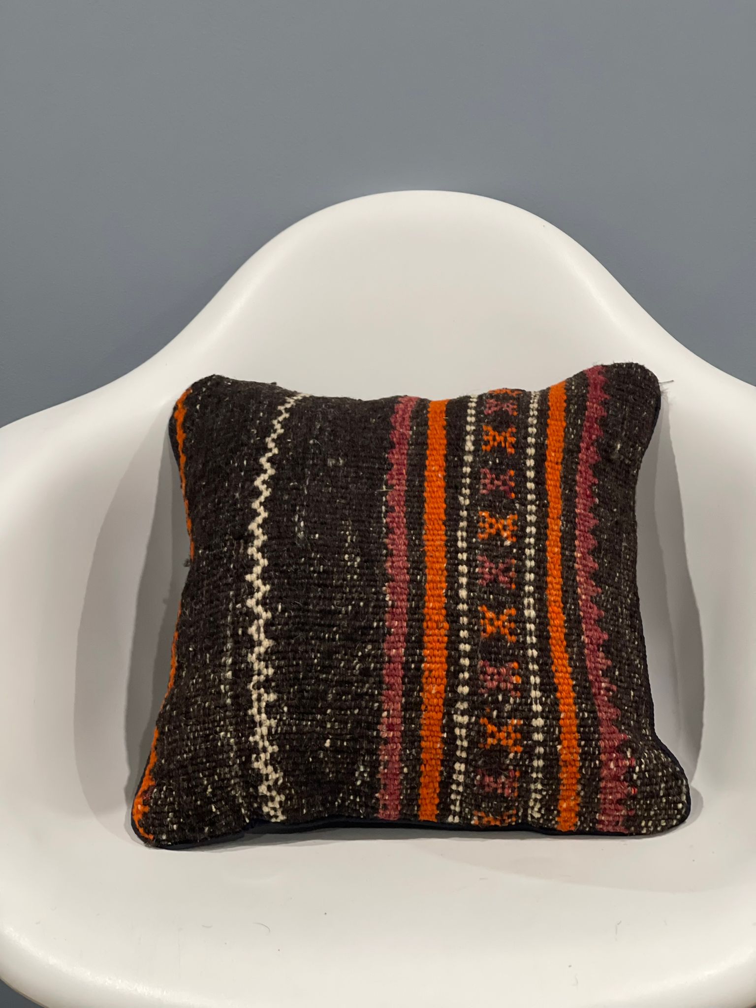 Traditional Cushion Cover 40cm X 40cm AF#670