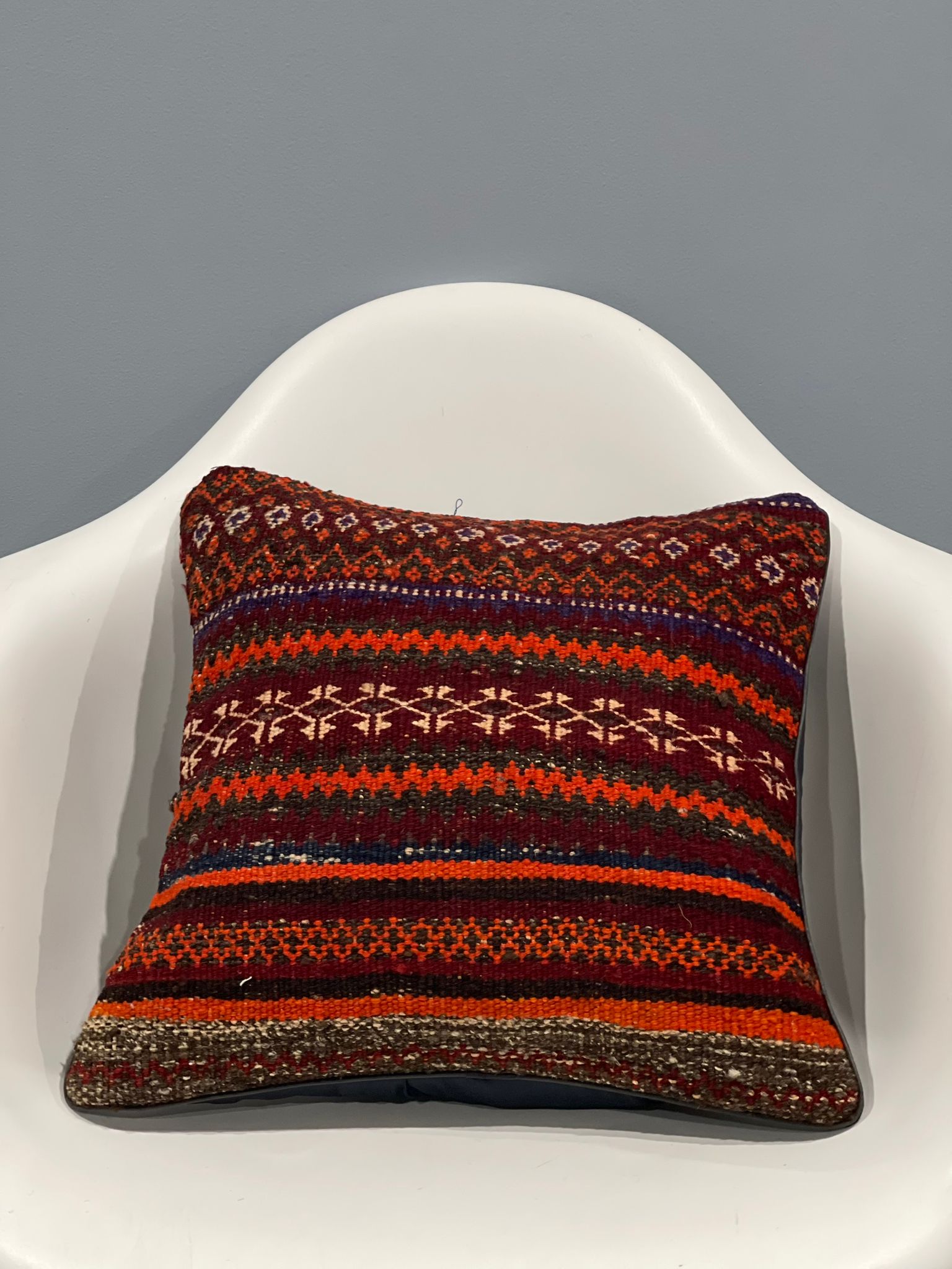 Traditional Cushion Cover 40cm X 40cm AF#671