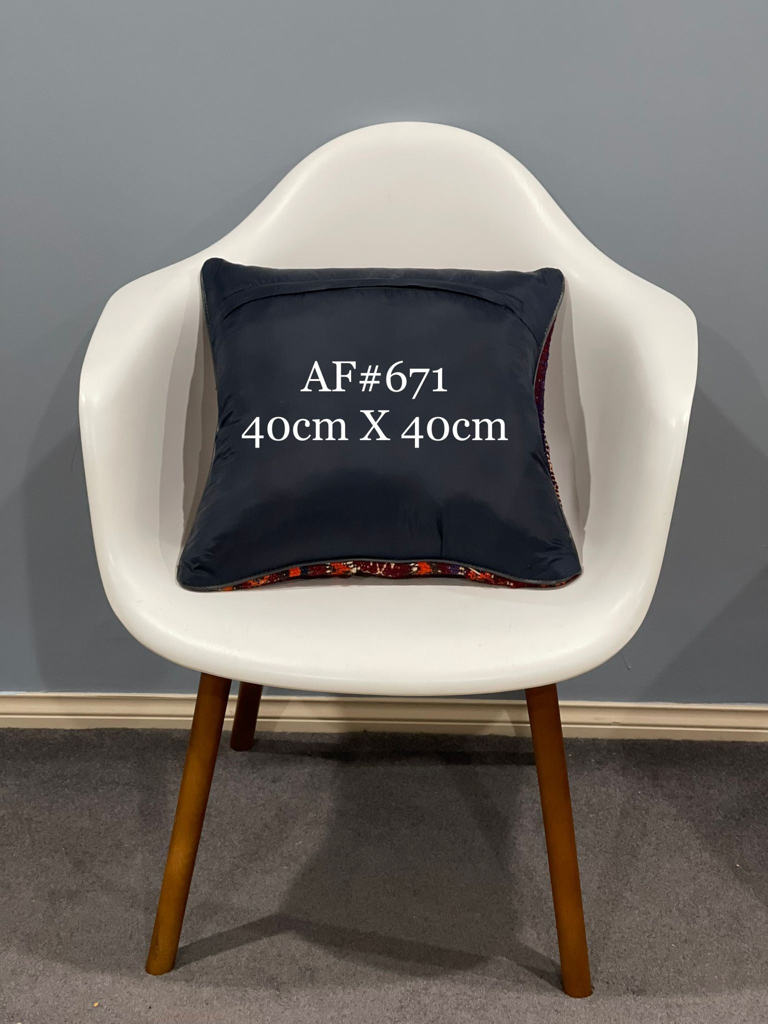 Traditional Cushion Cover 40cm X 40cm AF#671
