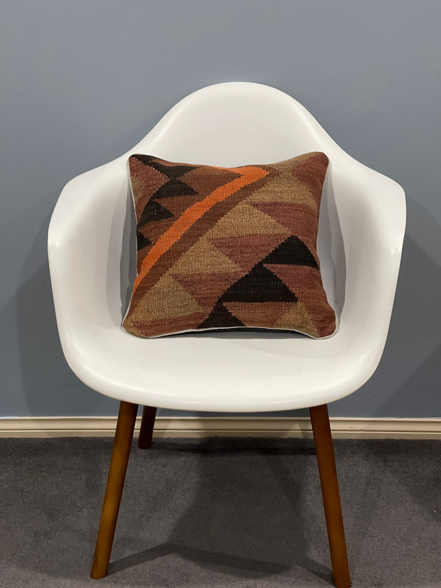 Traditional Cushion Cover 45cm X 45cm AF#672