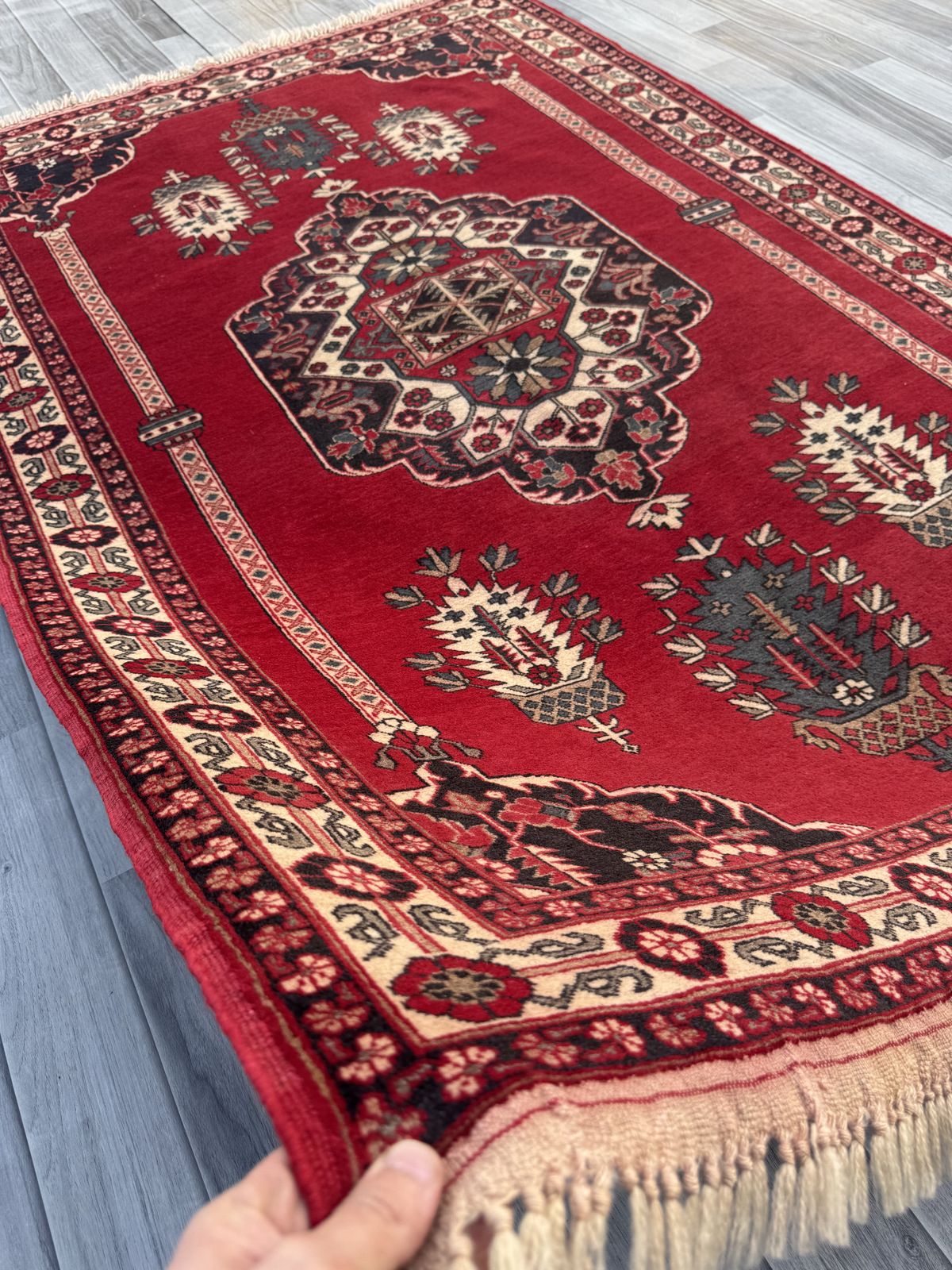 Handmade Afghan Traditional Rug  188 CM x 127 CM SK1395