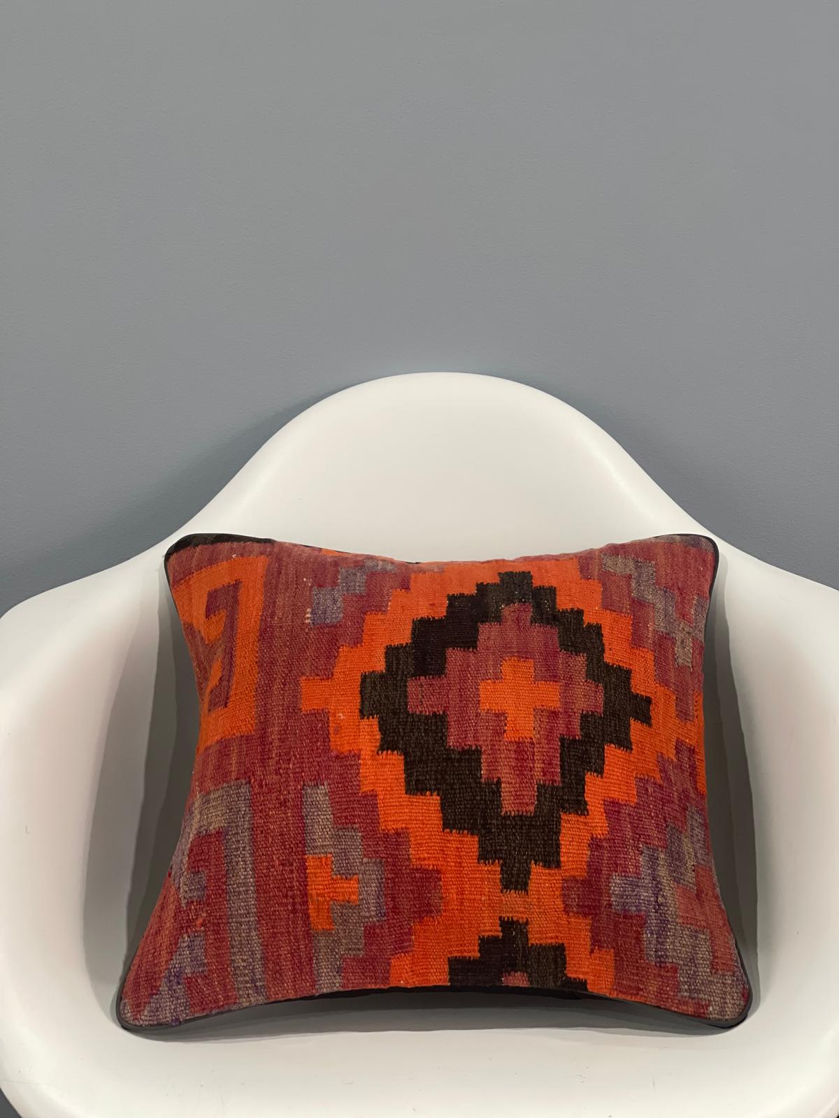 Traditional Cushion Cover 40cm X 40cm AF#482