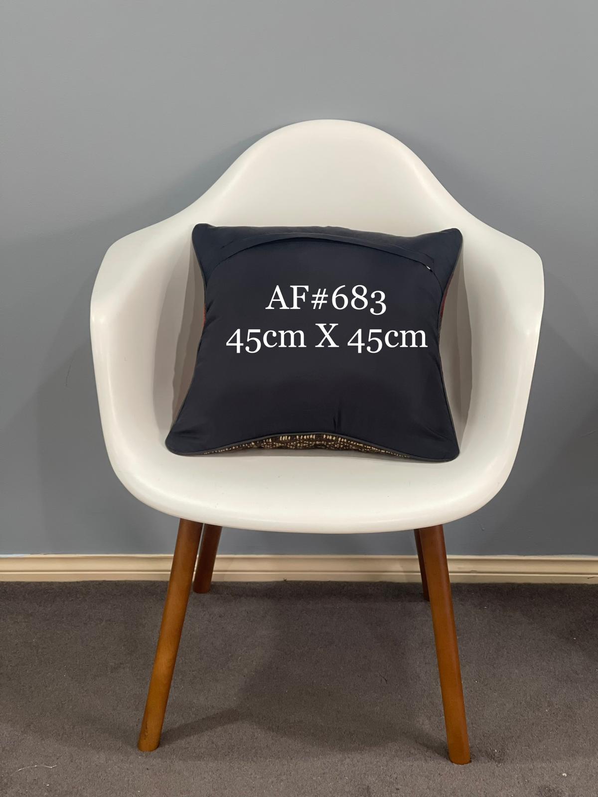 Traditional Cushion Cover 45cm X 45cm AF#683