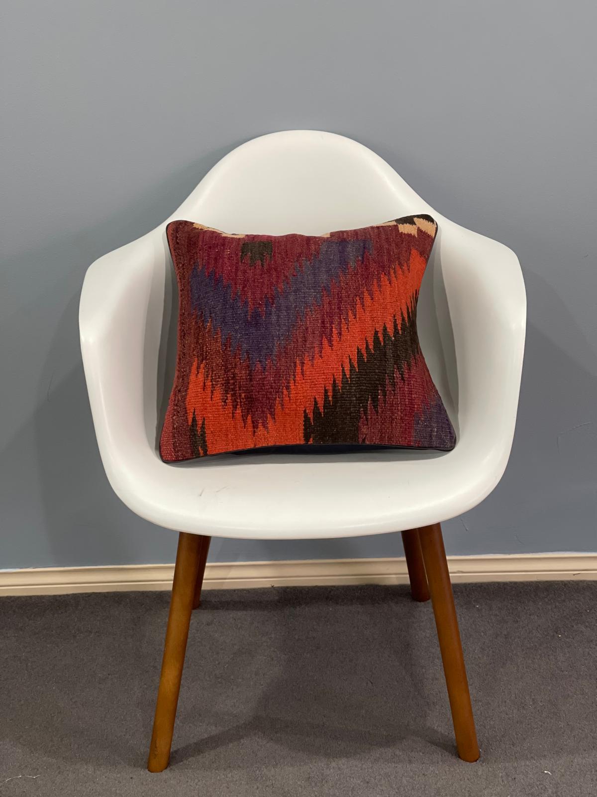 Traditional Cushion Cover 40cm X 40cm AF#690