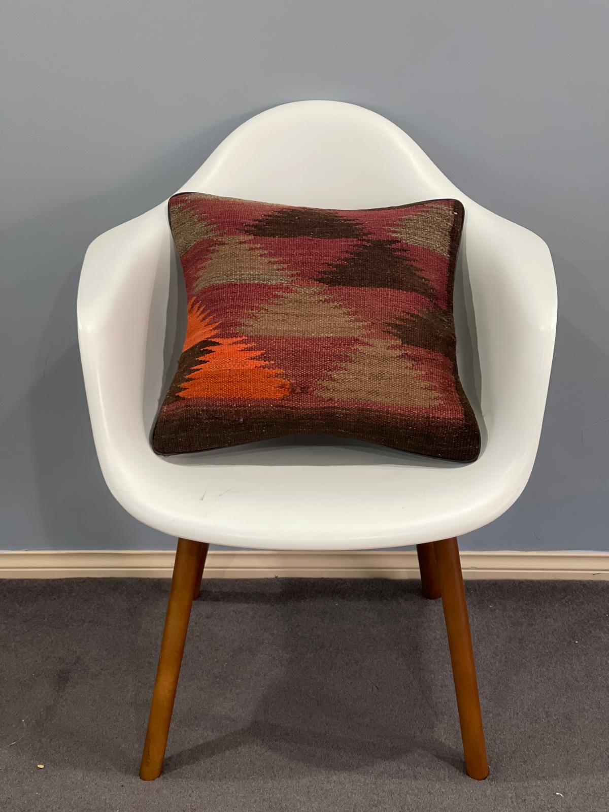 Traditional Cushion Cover 40cm X 40cm AF#692