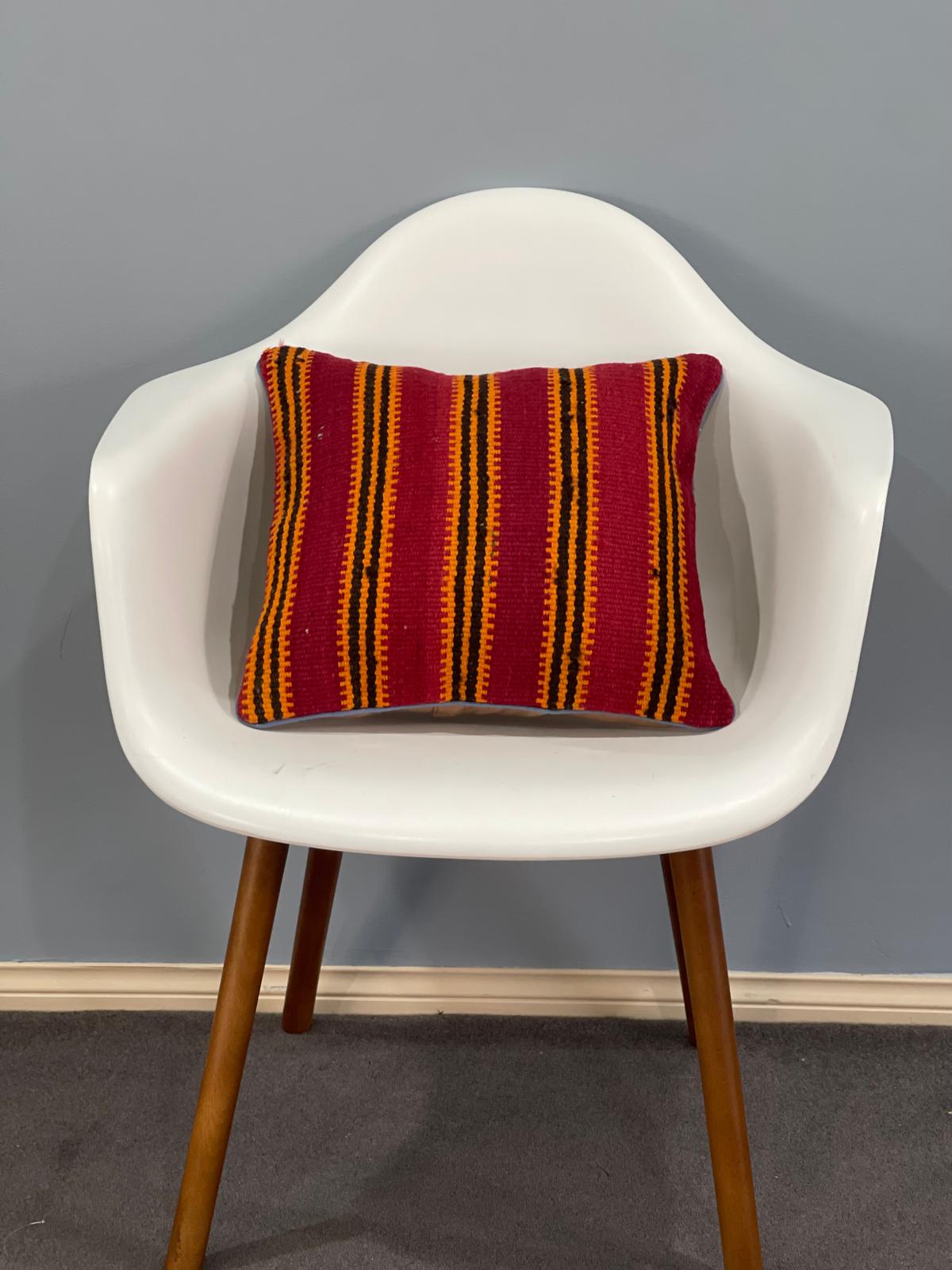 Traditional Cushion Cover 40cm X 40cm AF#696
