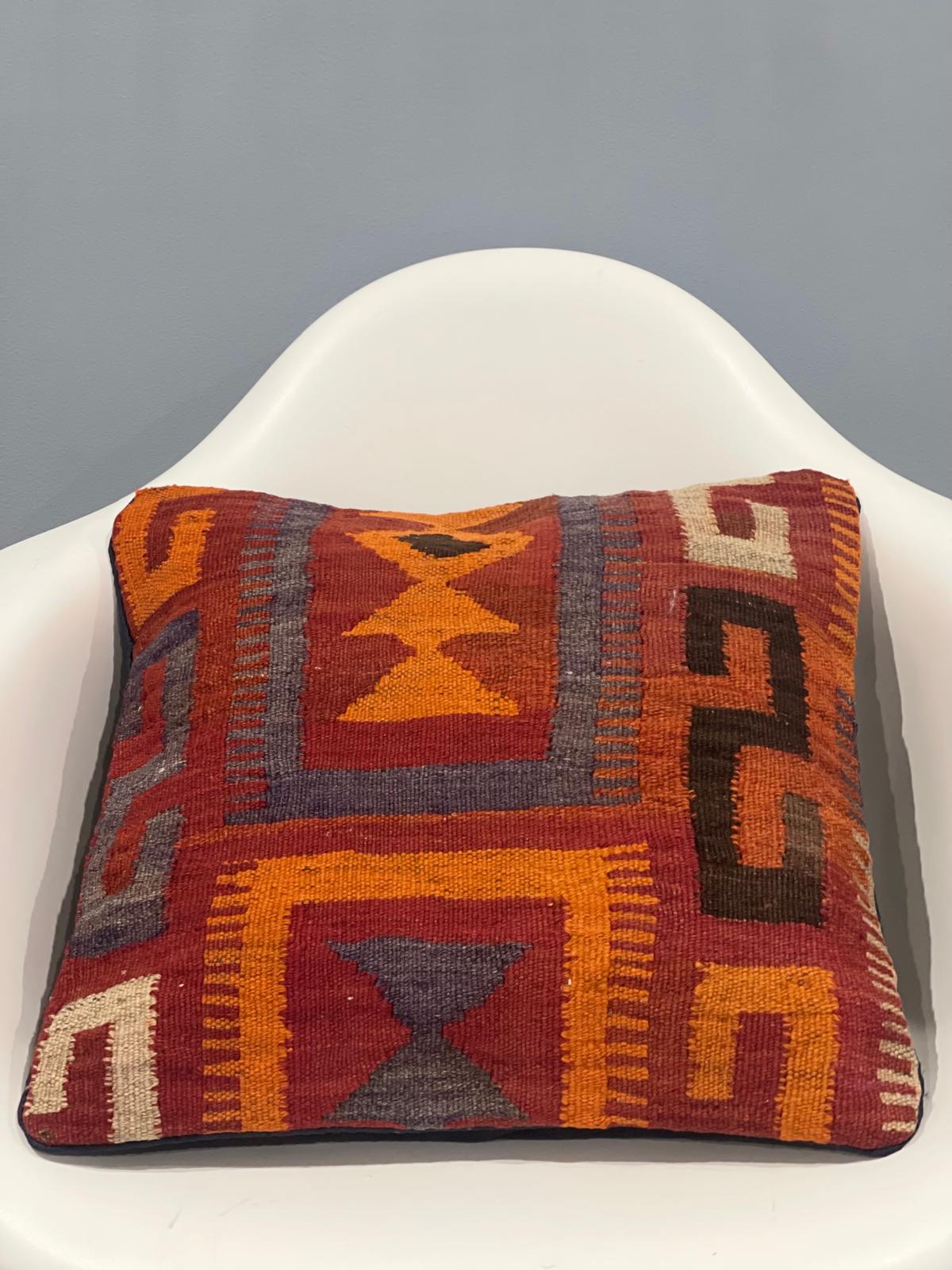 Traditional Cushion Cover 45cm X 45cm AF#717