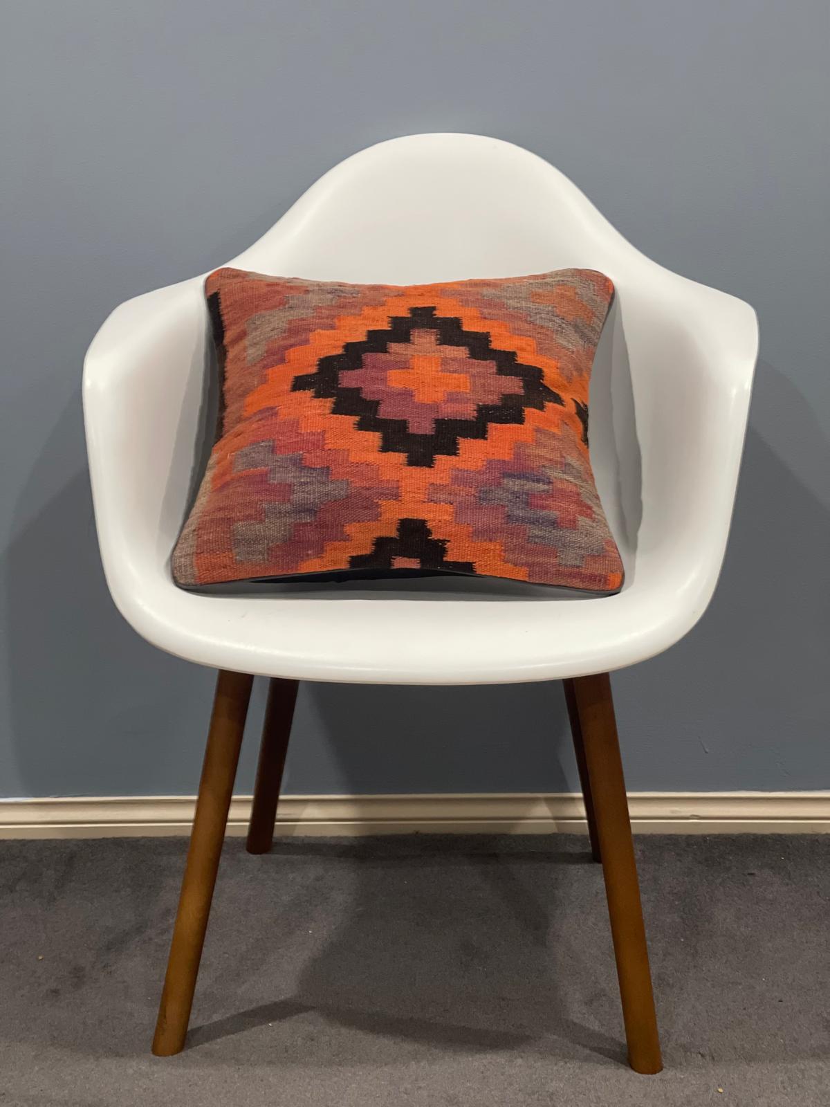 Traditional Cushion Cover 45cm X 45cm AF#724