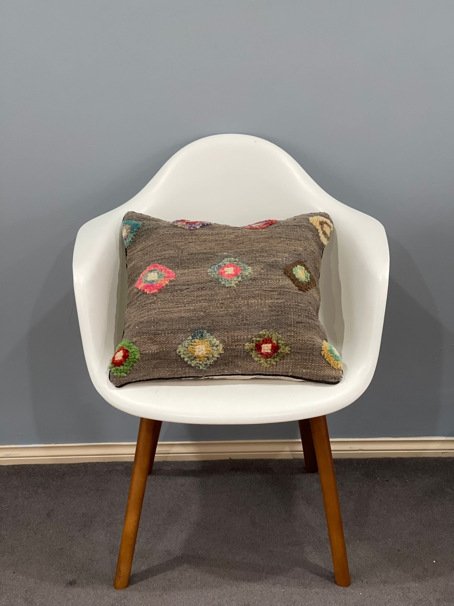 Modern Design Cushion Cover 45 CM x 45 CM AF#725